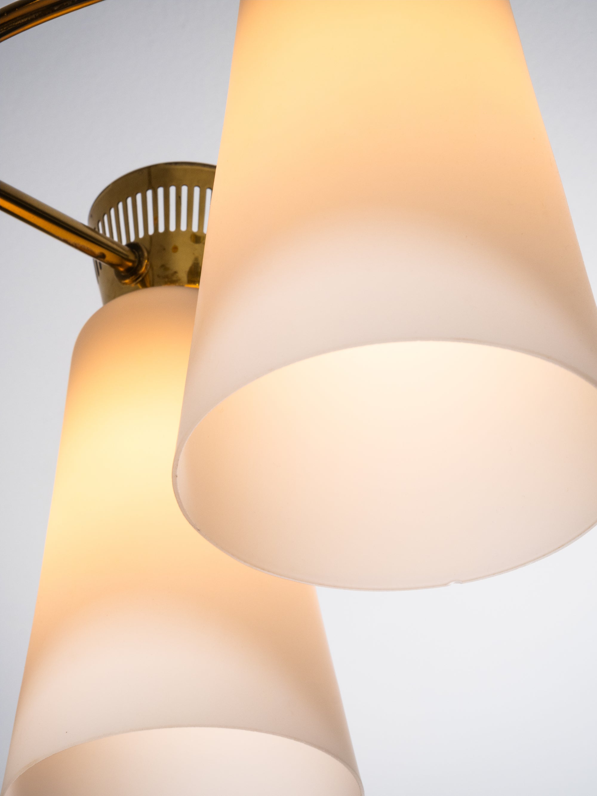 Mid-Century Model ER 103/5 Brass &amp; Opaline Glass Ceiling Lamp by Itsu, Finland