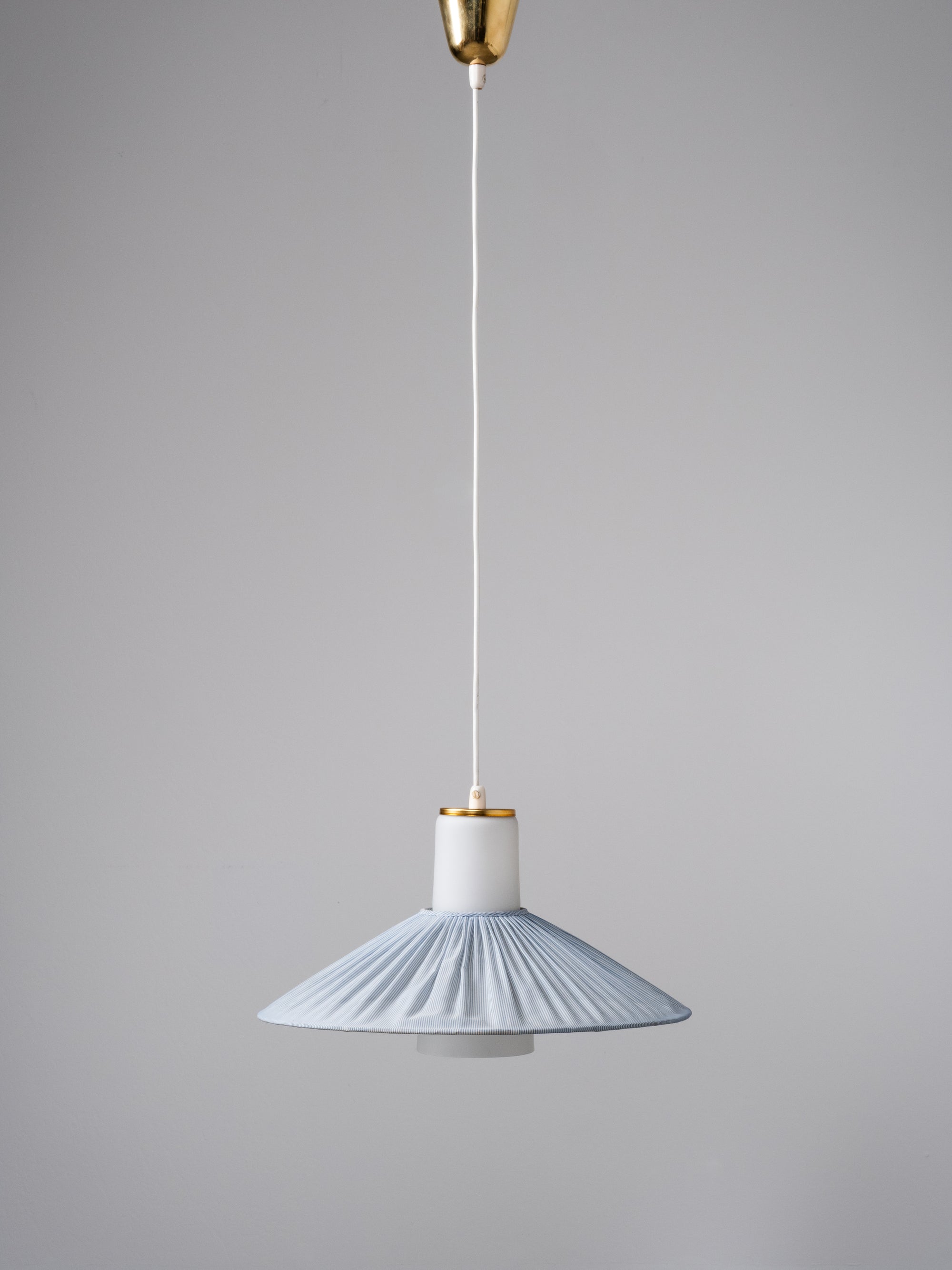 Paavo Tynell Model K3-44 Pendant in Glass, Brass &amp; Fabric, Idman, Finland, 1950s