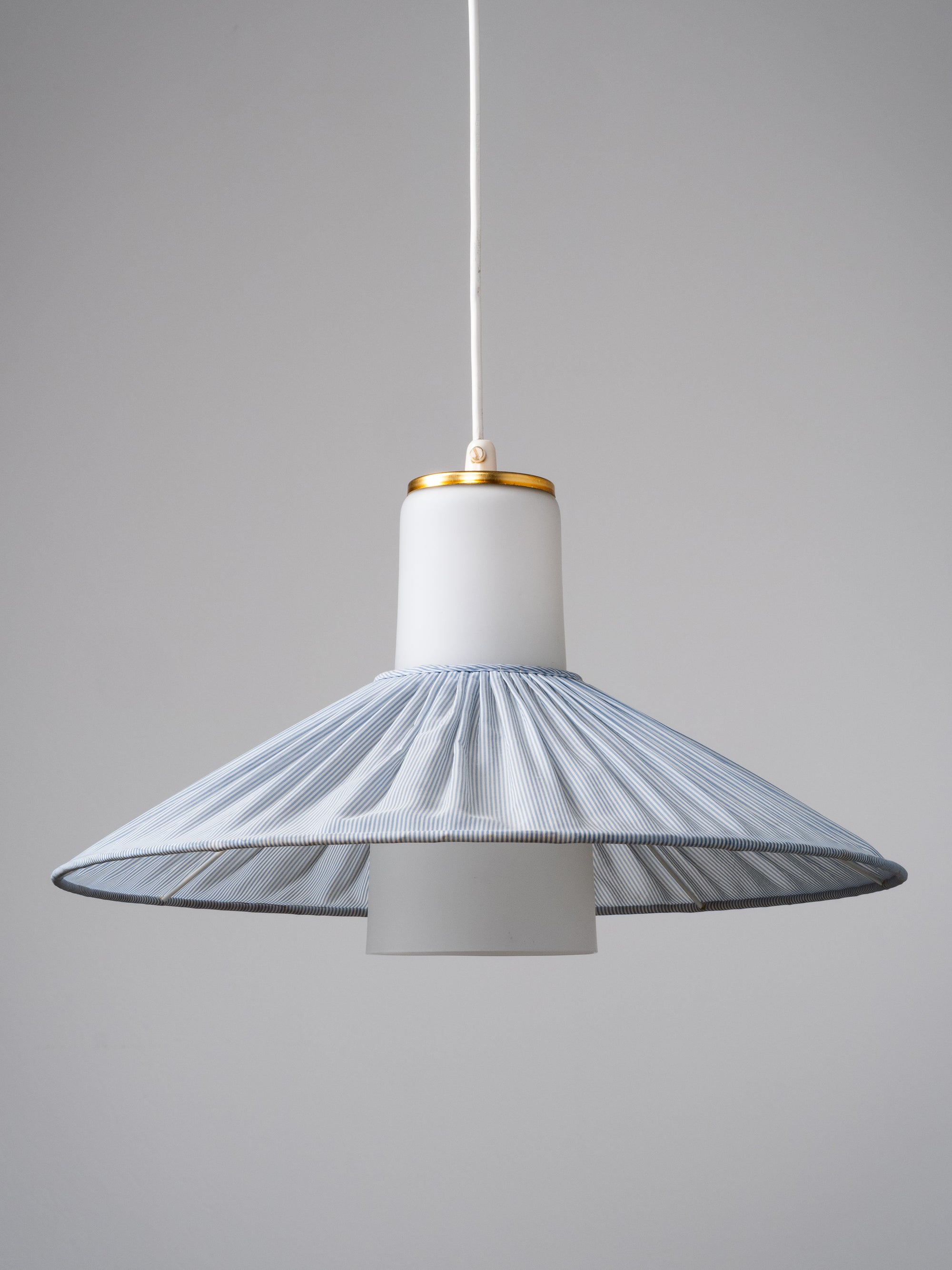 Paavo Tynell Model K3-44 Pendant in Glass, Brass &amp; Fabric, Idman, Finland, 1950s