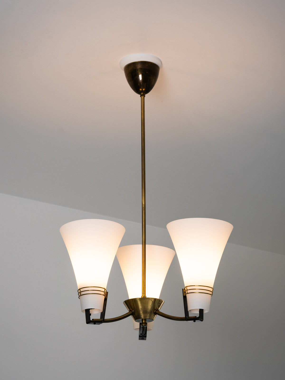 Brass &amp; Opaline Glass Chandelier Model ER 151/3 by Itsu, Finland, 1960s
