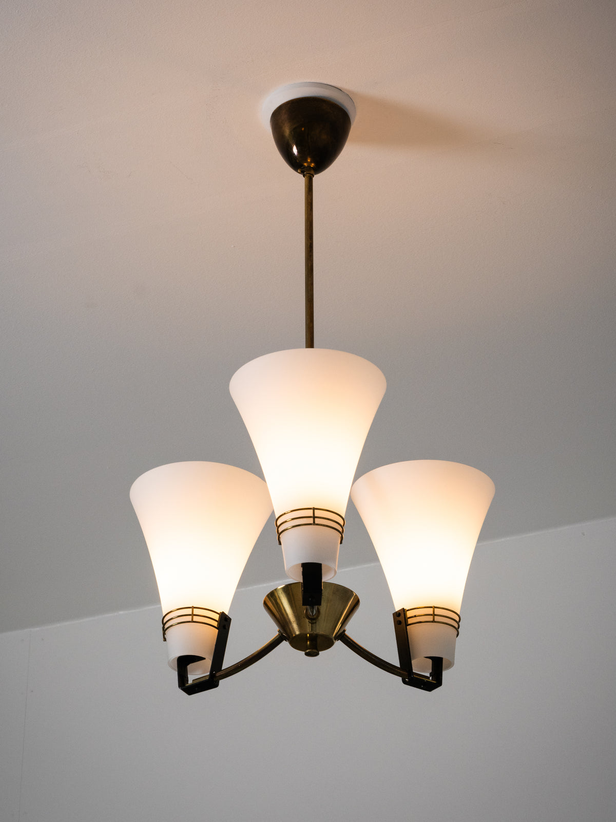 Brass &amp; Opaline Glass Chandelier Model ER 151/3 by Itsu, Finland, 1960s