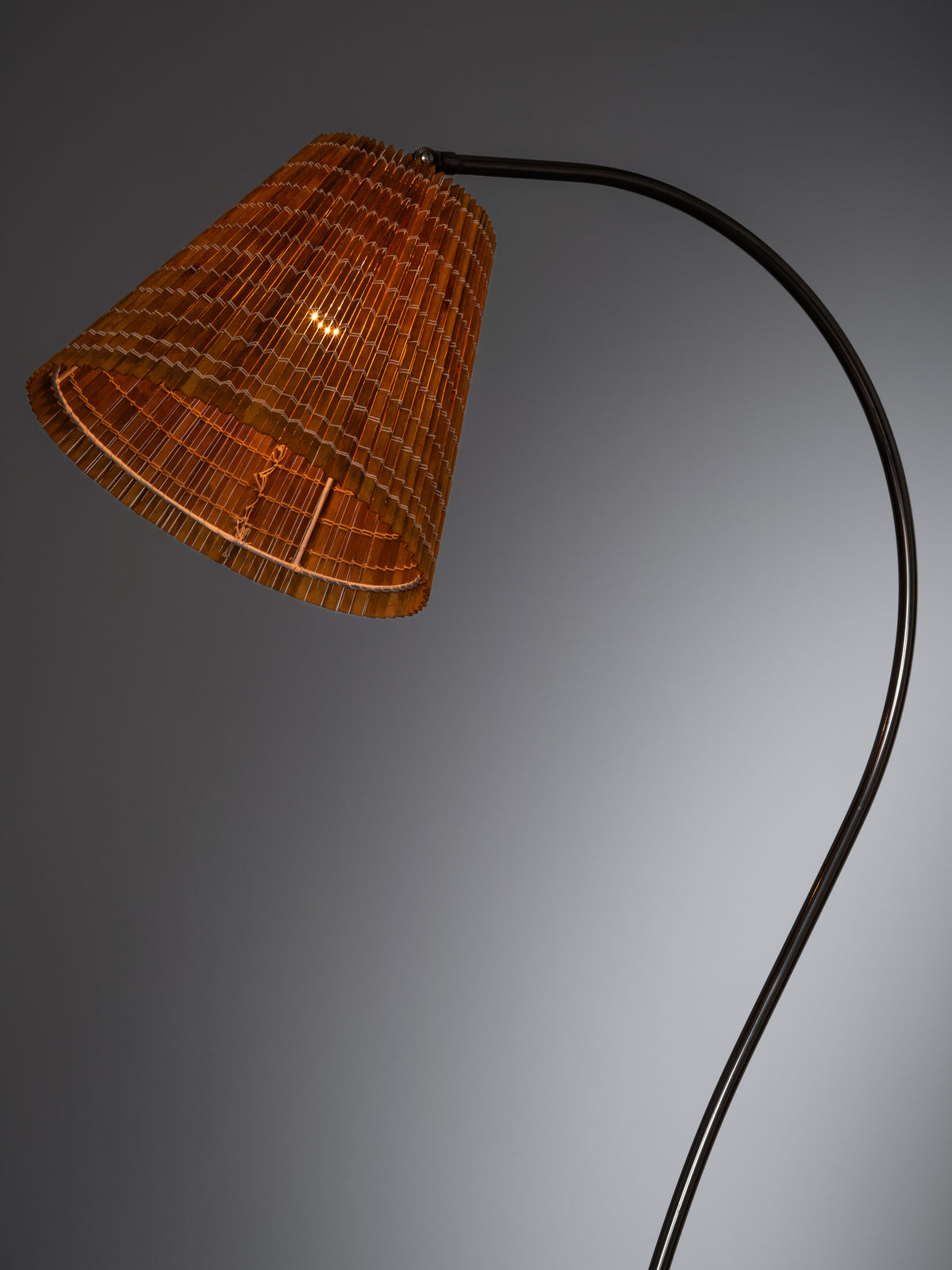 Curved Birch &amp; Metal Floor Lamp Model G-50 by Lindström, Finland, 1950s