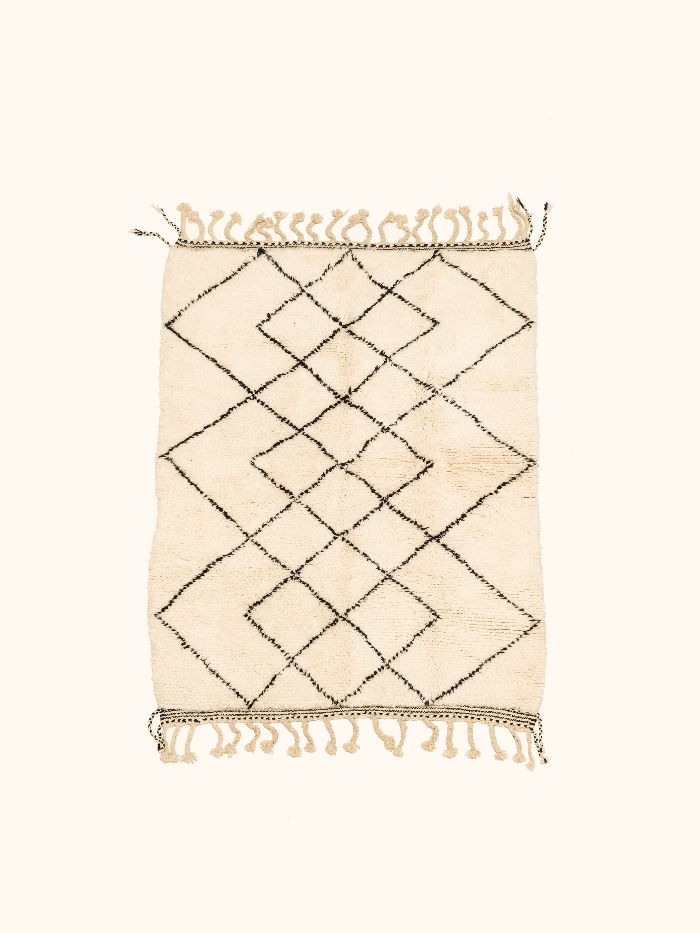 Vintage Moroccan Wool Rug | 193 x 143 cm