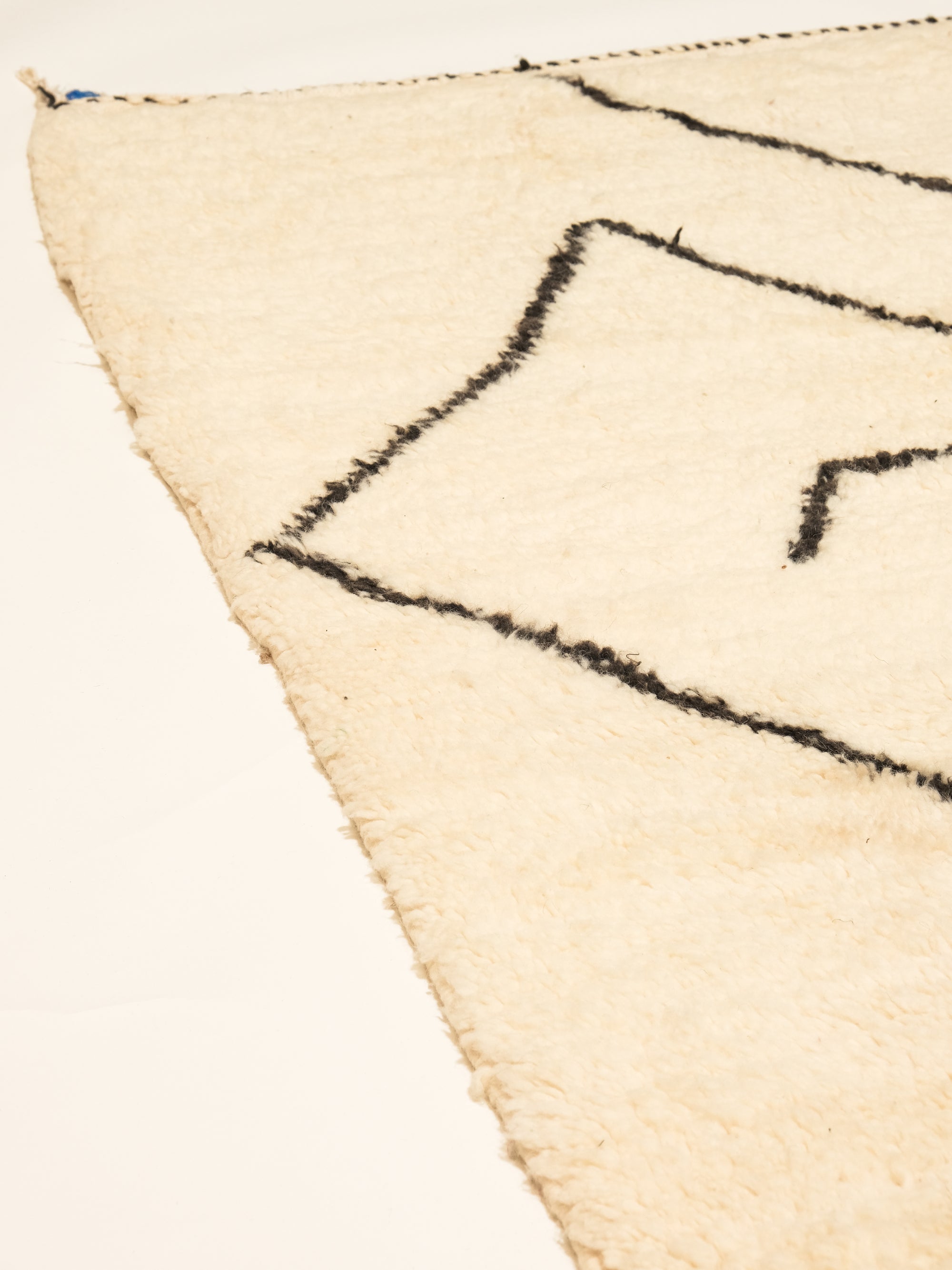 Moroccan Wool Rug | 295 x 203 cm