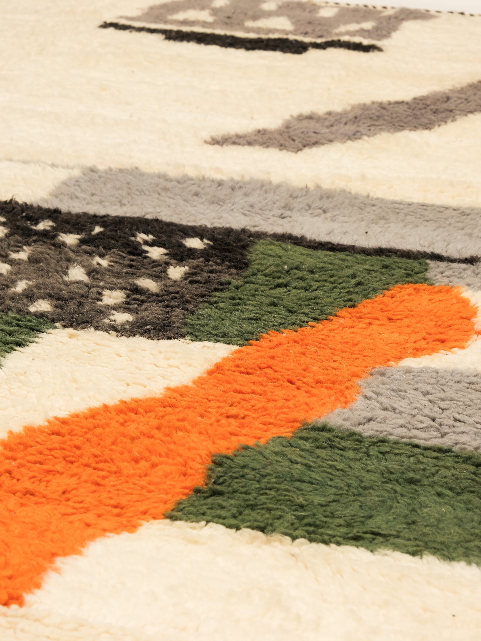 Moroccan Wool Rug | 295 x 203 cm
