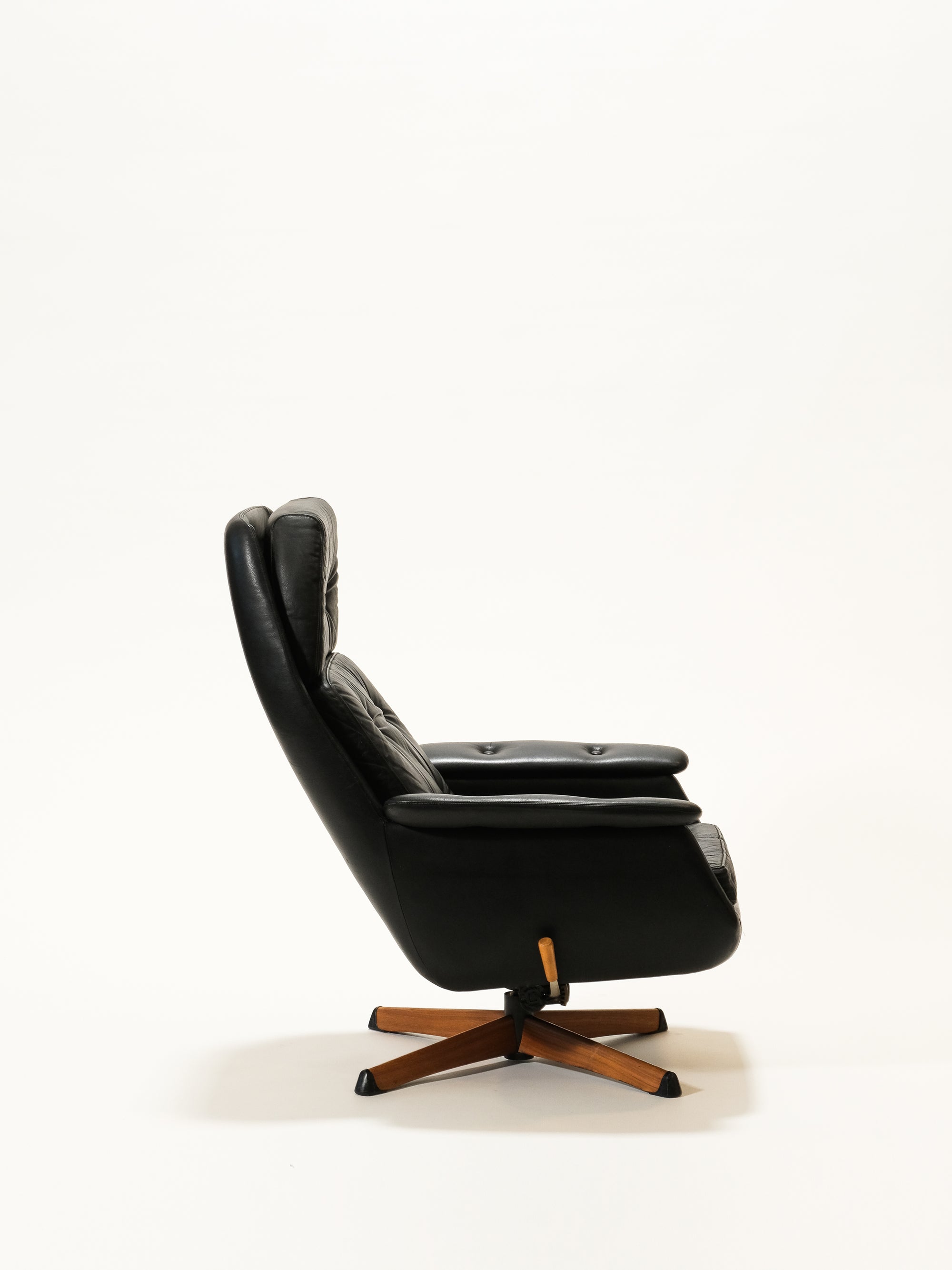 Black Leather Swivel Lounge Chair, 1960s