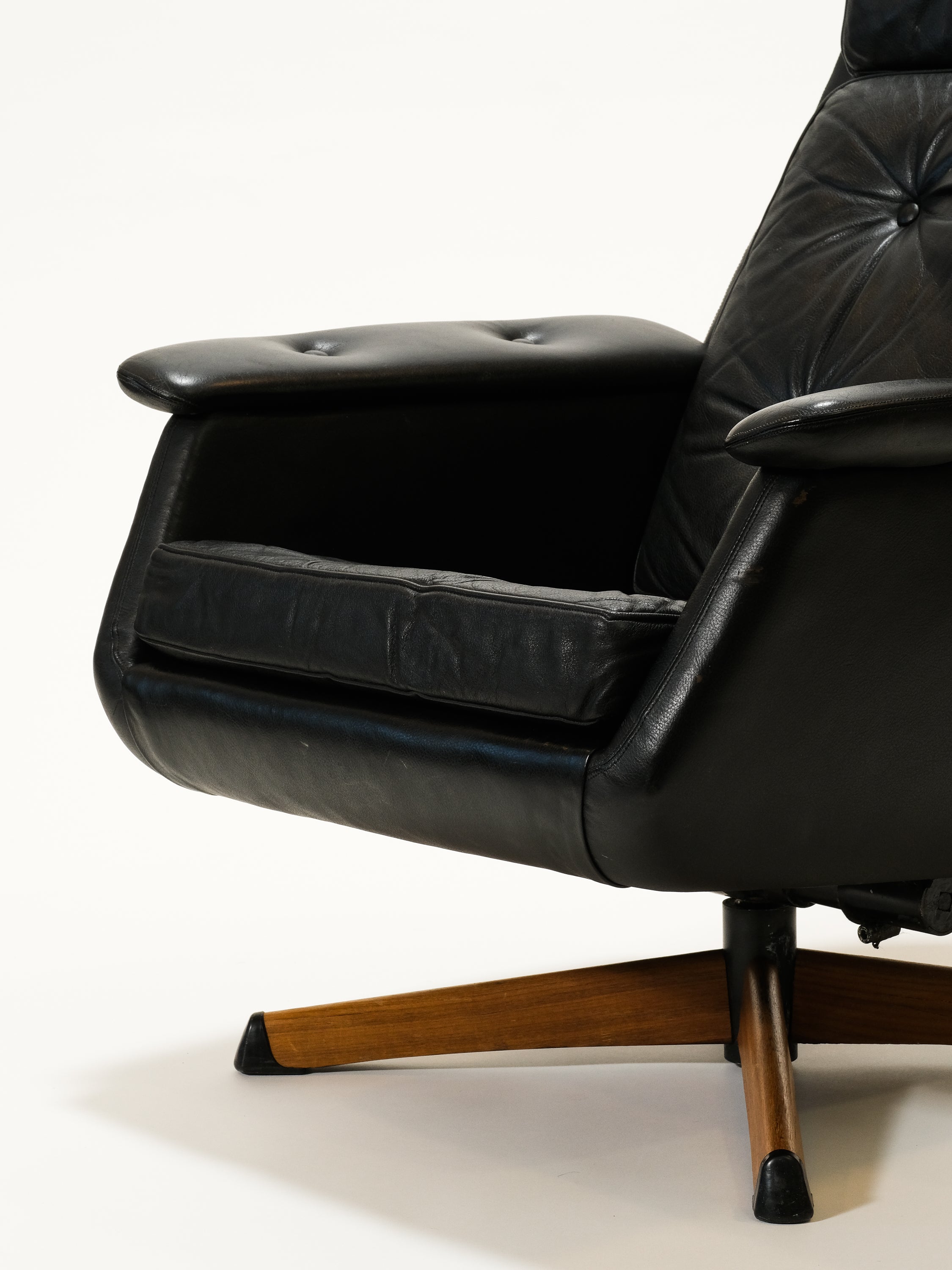 Black Leather Swivel Lounge Chair, 1960s