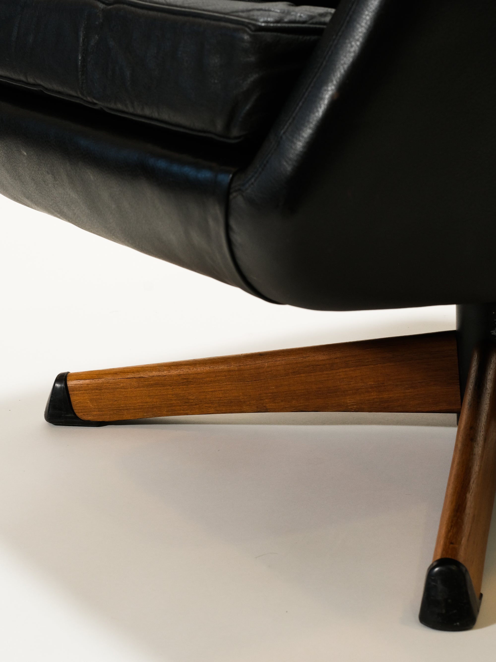 Black Leather Swivel Lounge Chair, 1960s