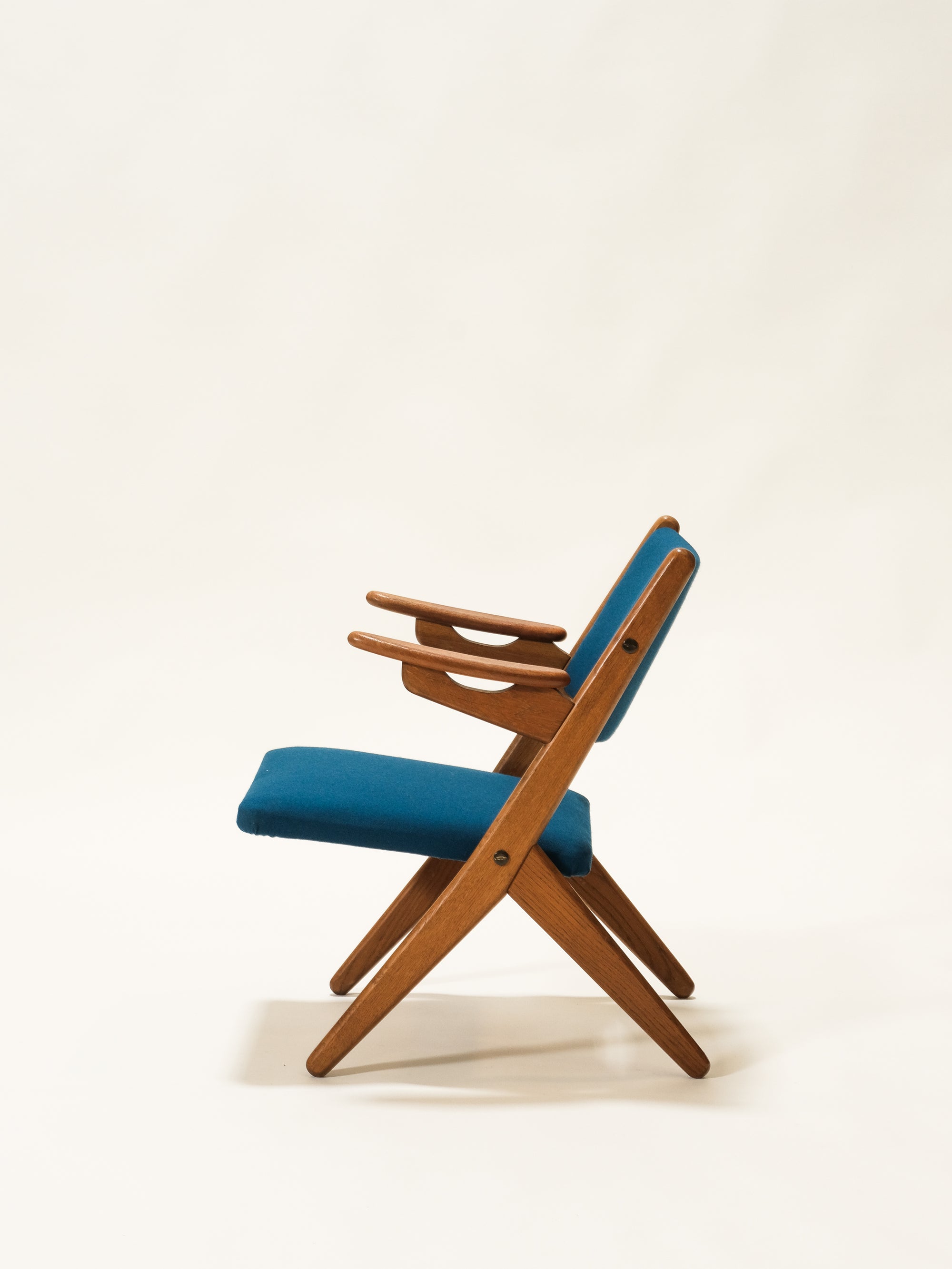 Mid-Century Danish Oak Lounge Chair by Arne Hovmand-Olsen, 1960s