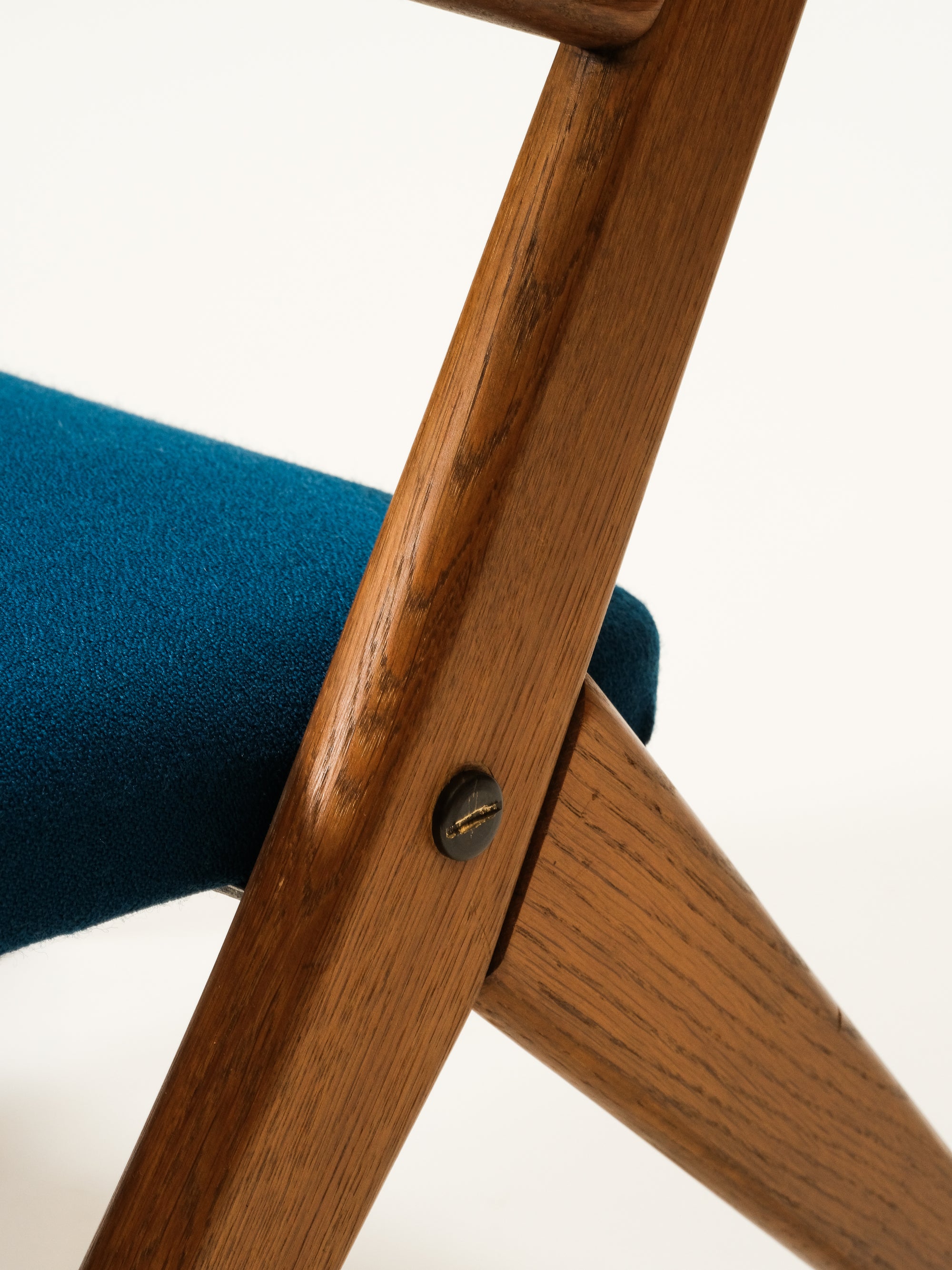 Mid-Century Danish Oak Lounge Chair by Arne Hovmand-Olsen, 1960s