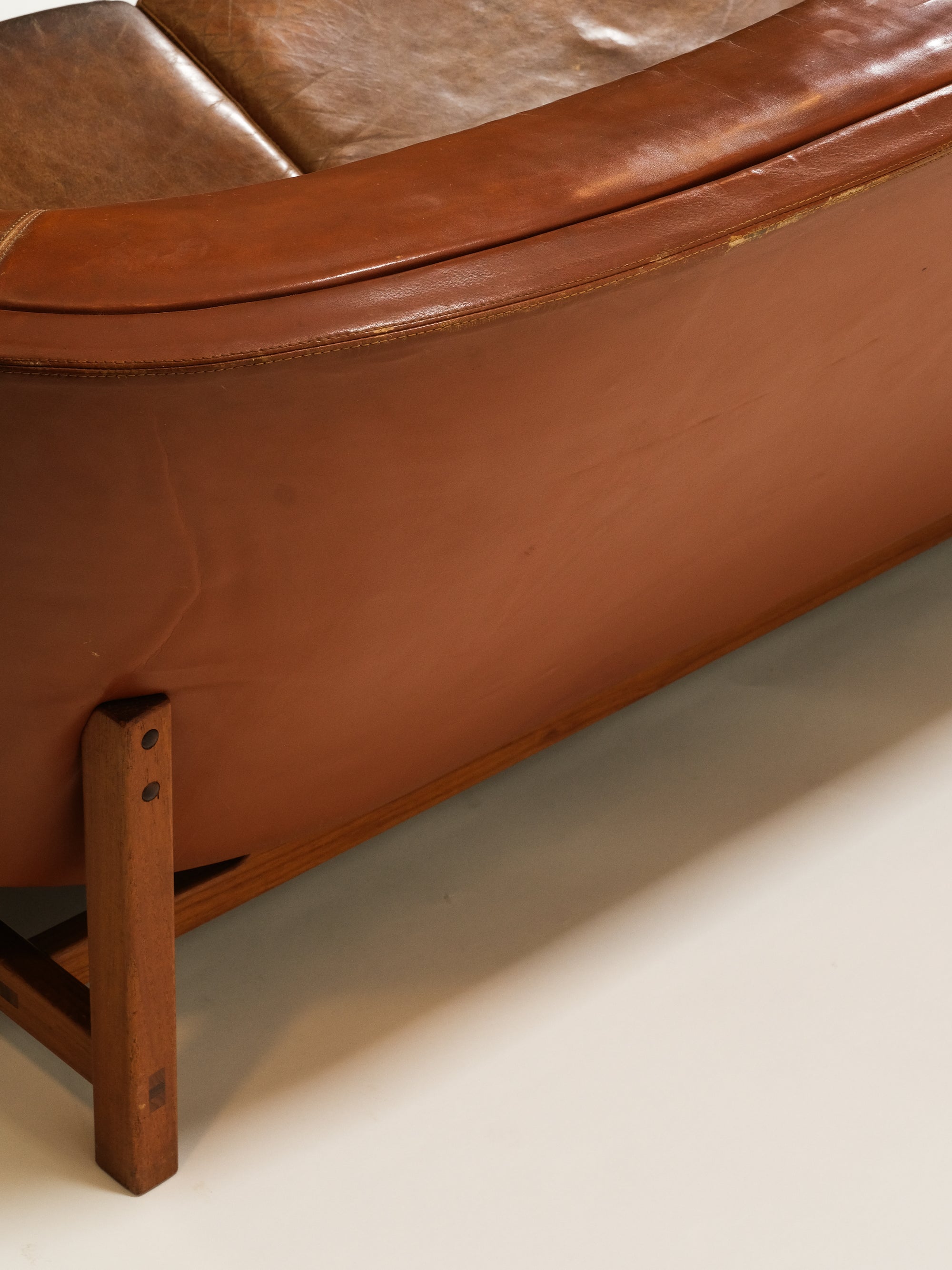 Model &quot;Corona&quot; Leather Sofa by Lennart Bender for Ulferts Möbler, Sweden, 1960s