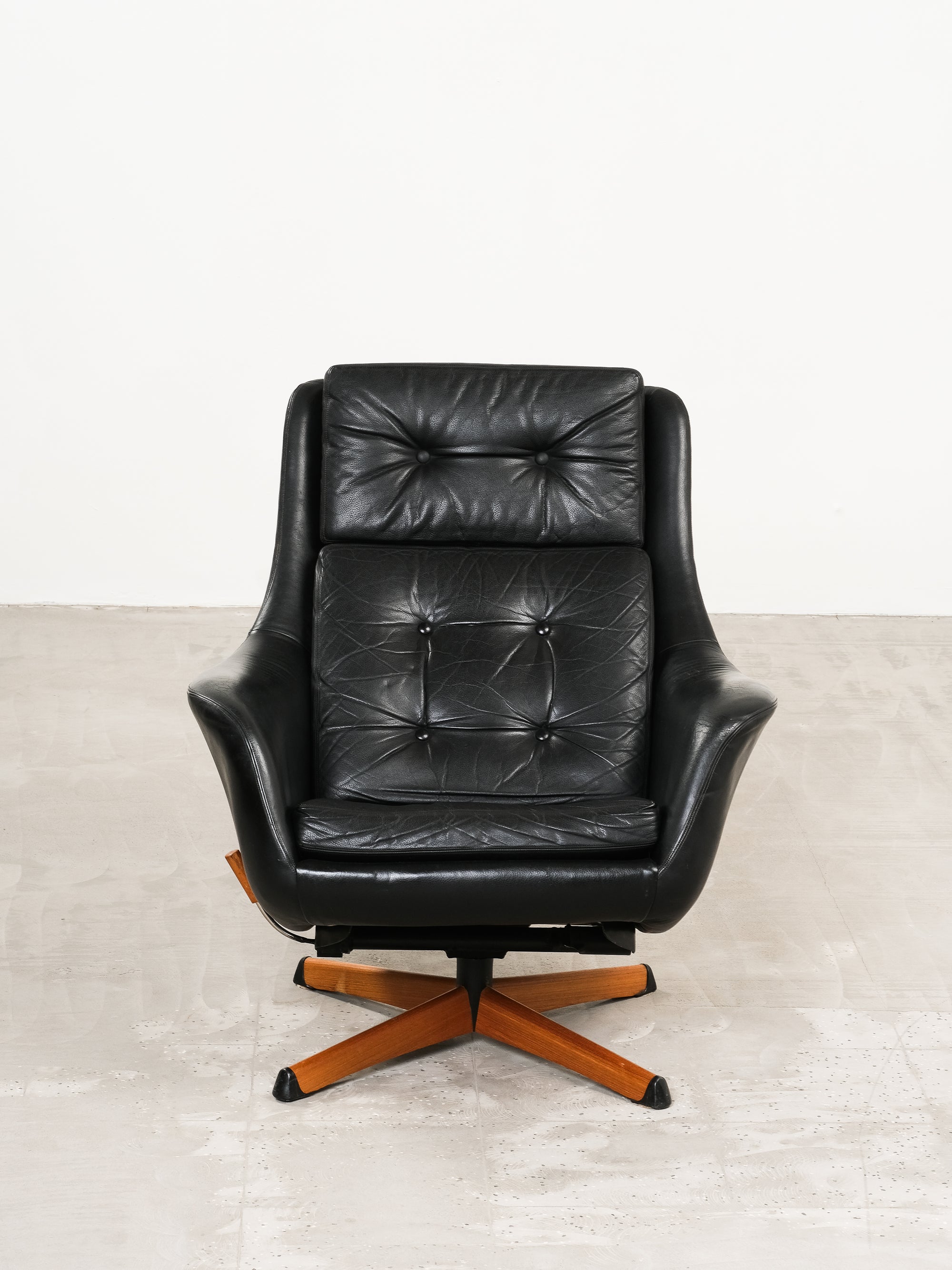 Black Leather Reclining Lounge Chair, 1960s