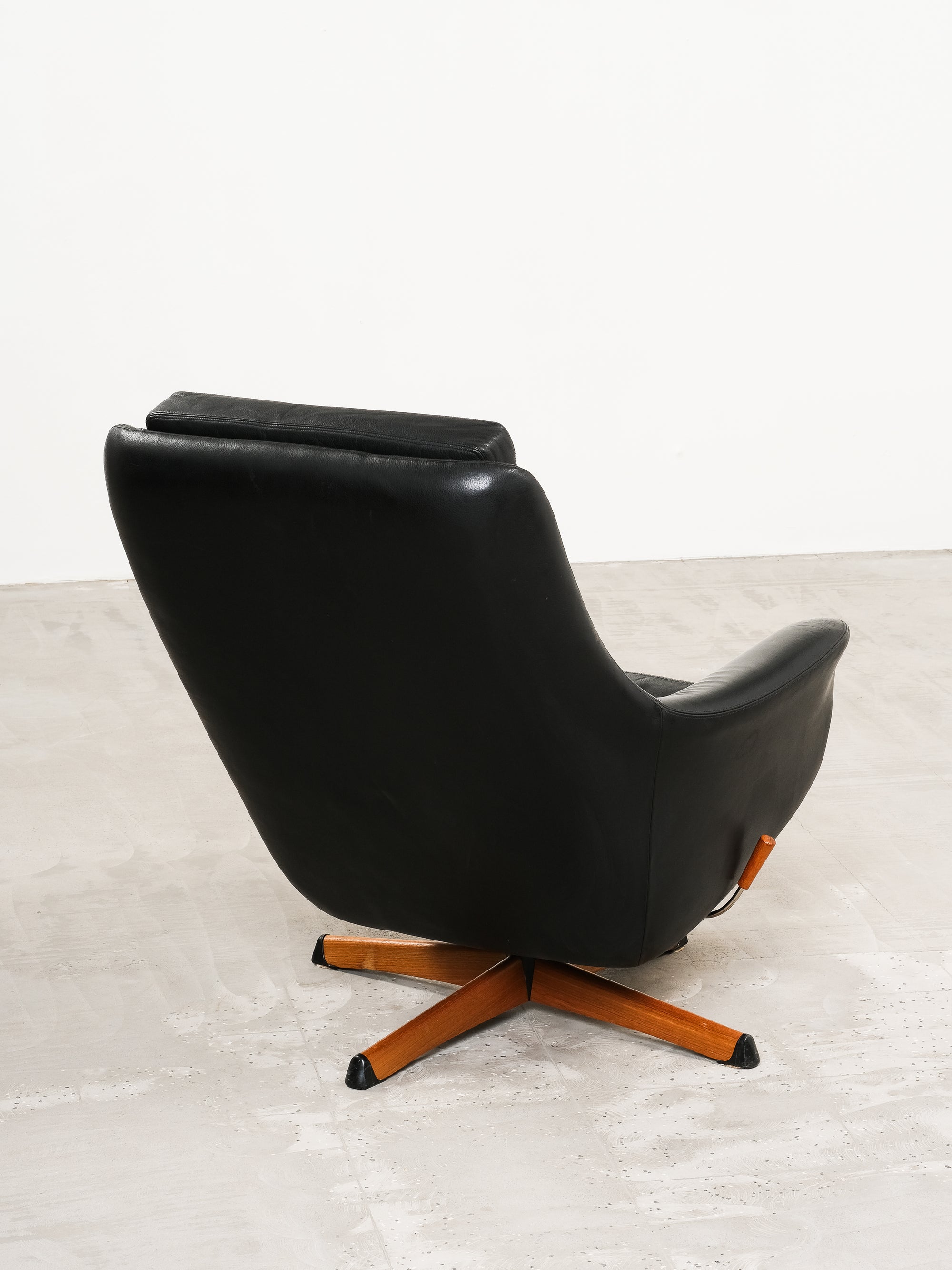 Black Leather Reclining Lounge Chair, 1960s