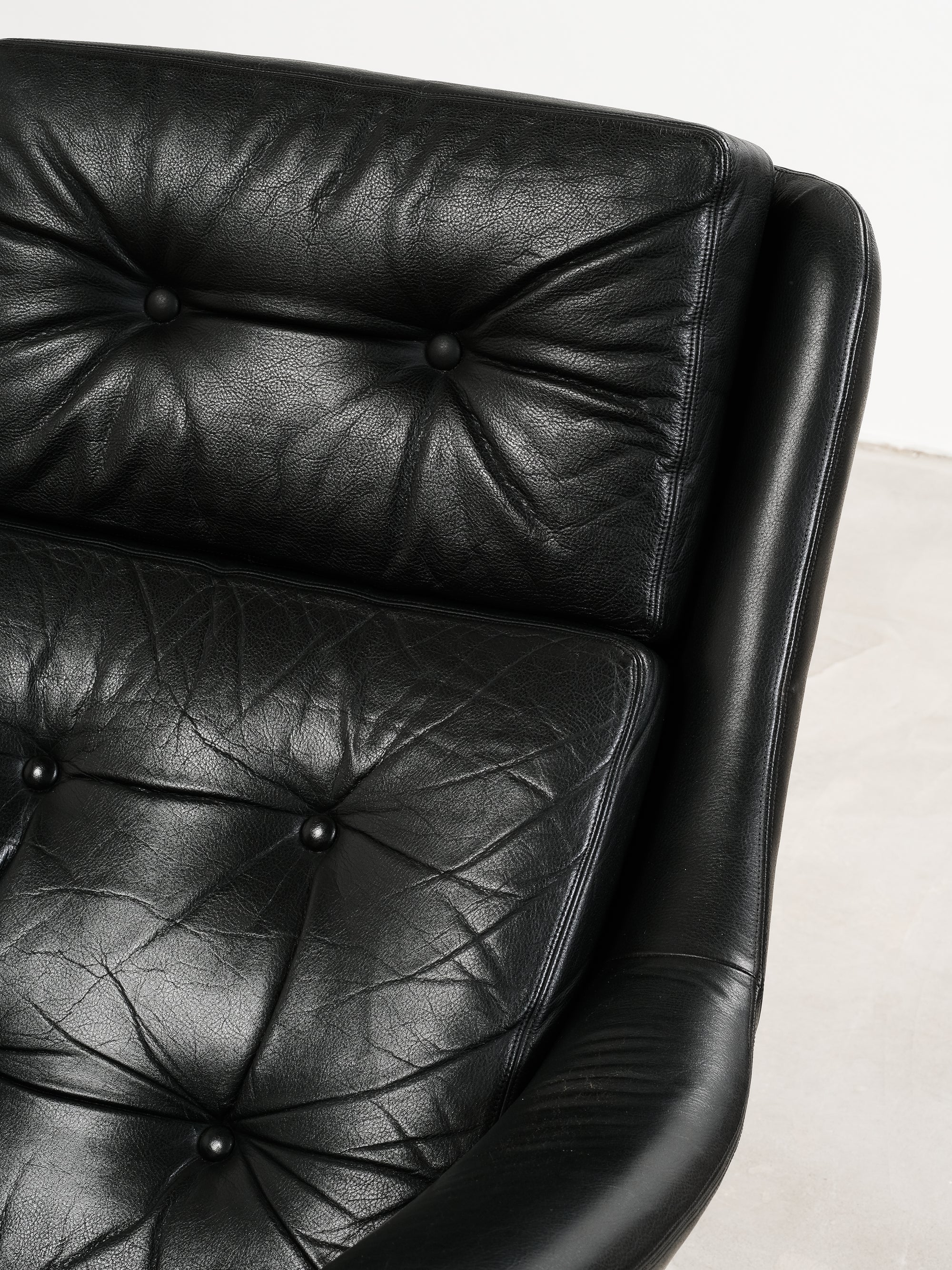 Black Leather Reclining Lounge Chair, 1960s