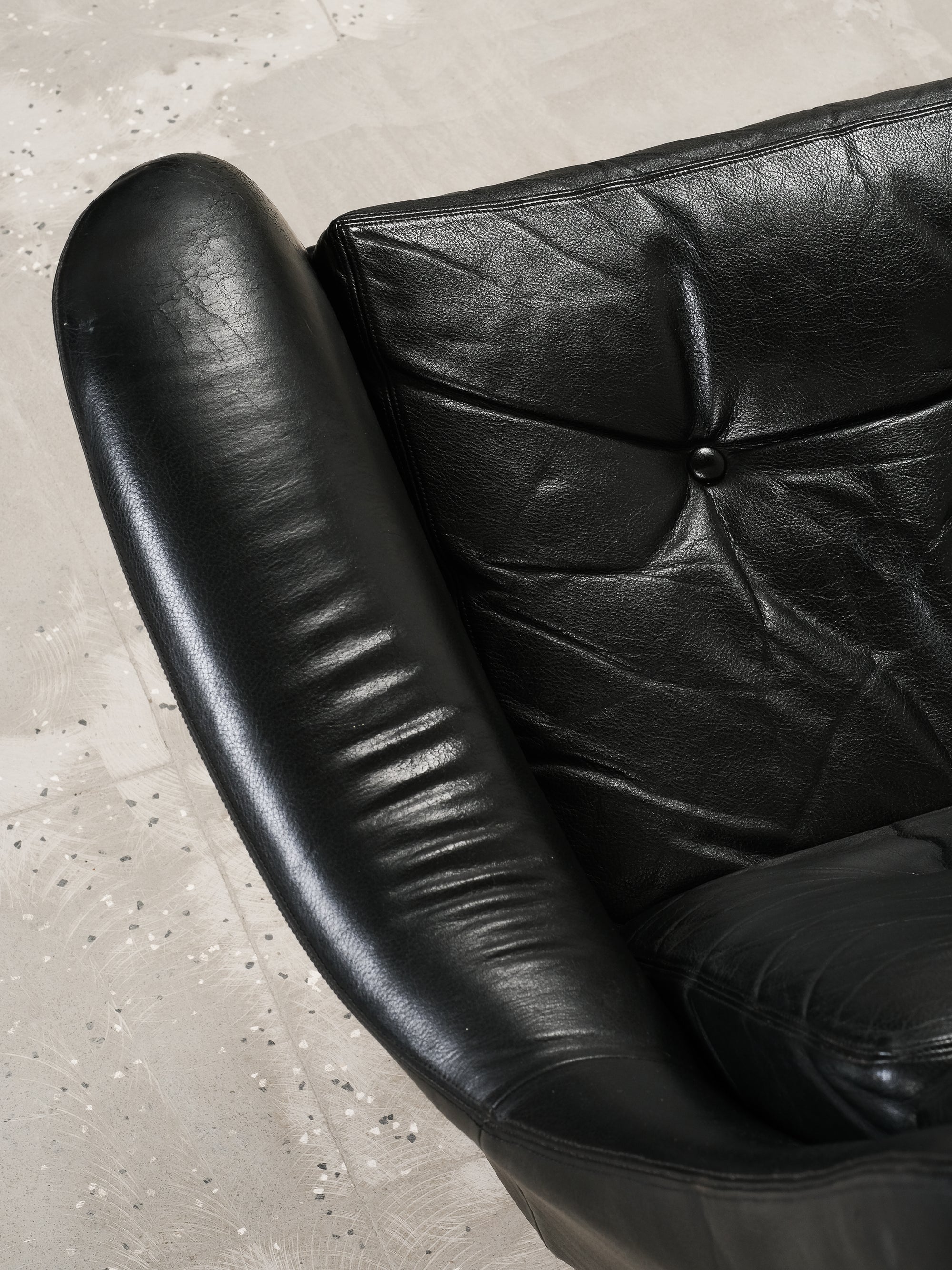 Black Leather Reclining Lounge Chair, 1960s