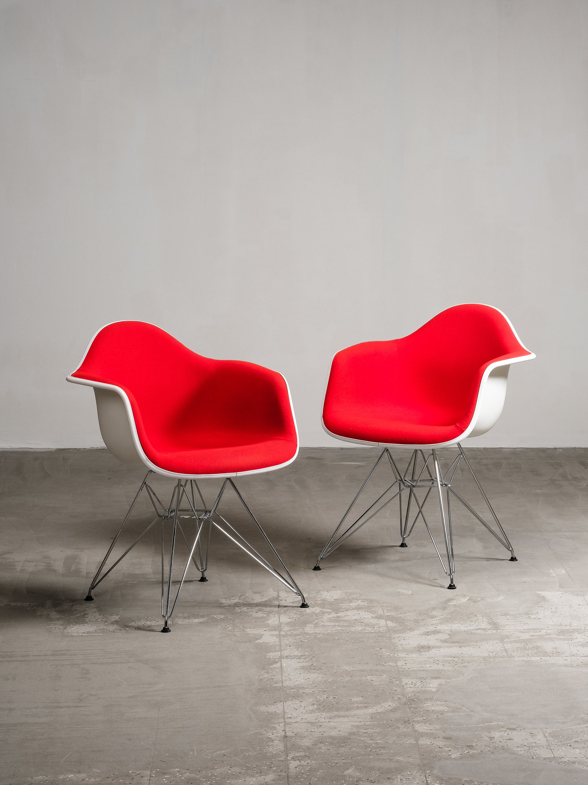 Charles Ray Eames 'DAR' Plastic Armchairs, Vitra – Roomage