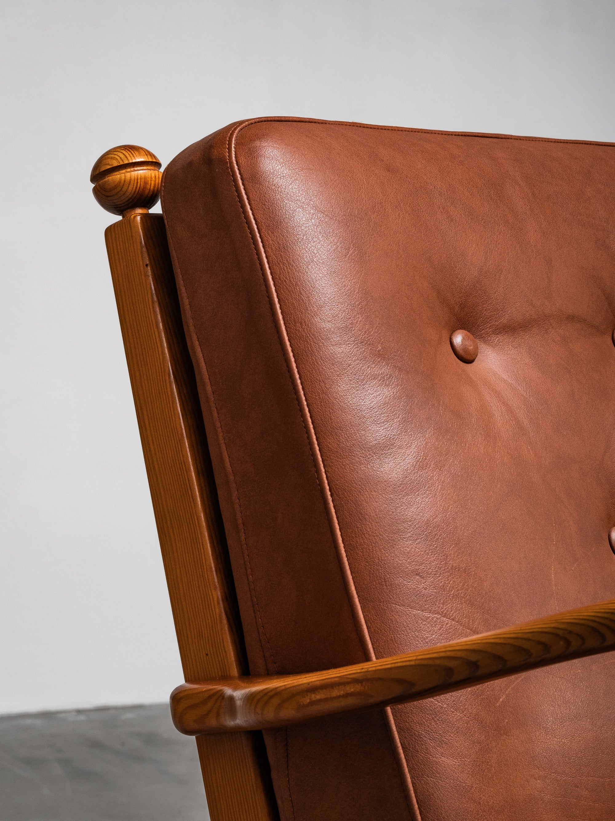 Three-Seat Sofa in Pine and Cognac Leather by Göperts Möbler, Sweden, 1940s