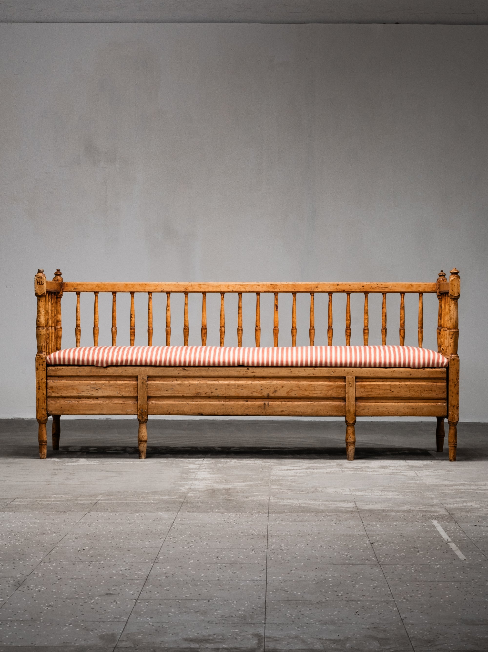 Swedish 19th Century Gustavian Wooden Sofa Bench with Striped Upholstery