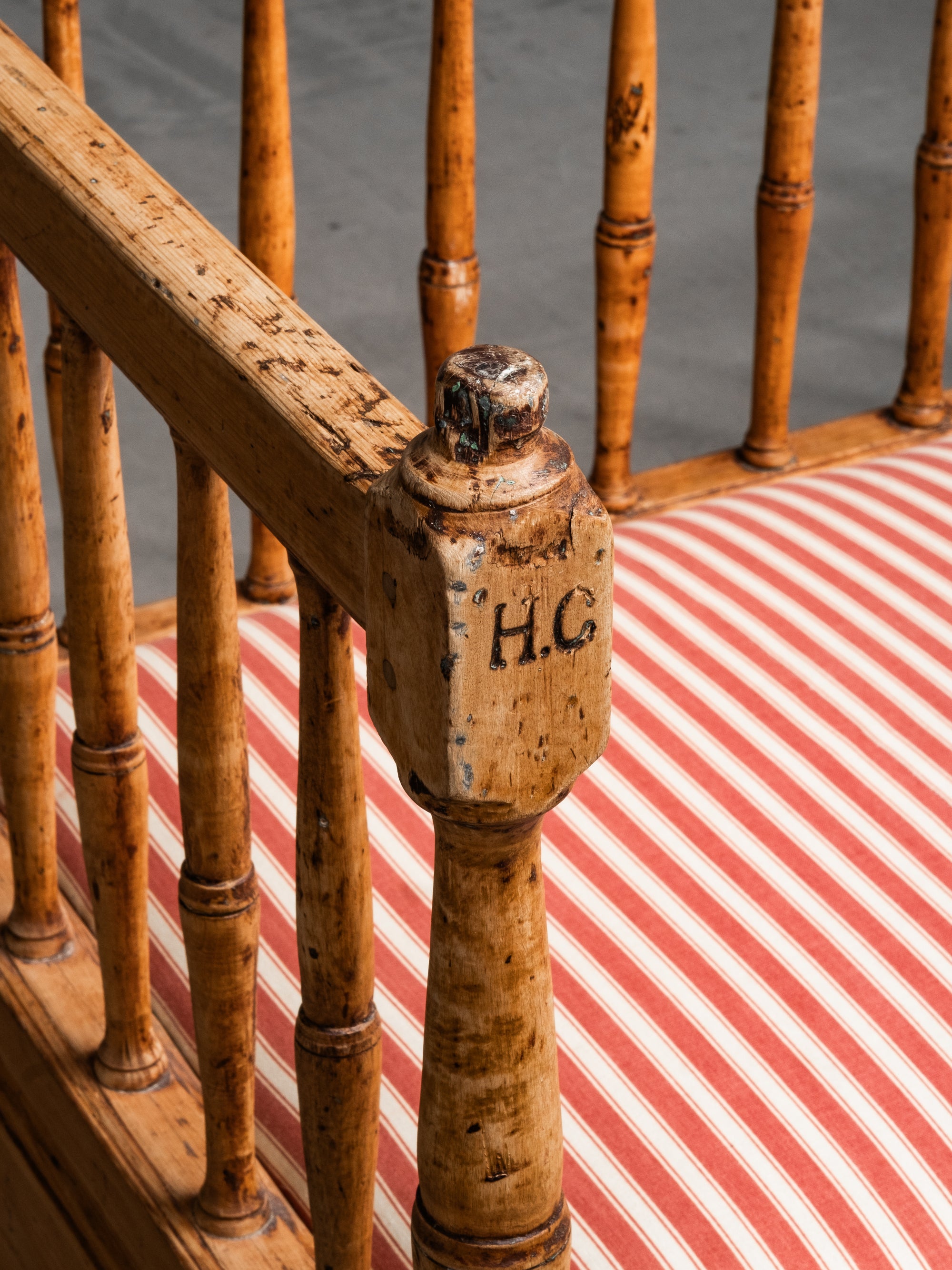 Swedish 19th Century Gustavian Wooden Sofa Bench with Striped Upholstery