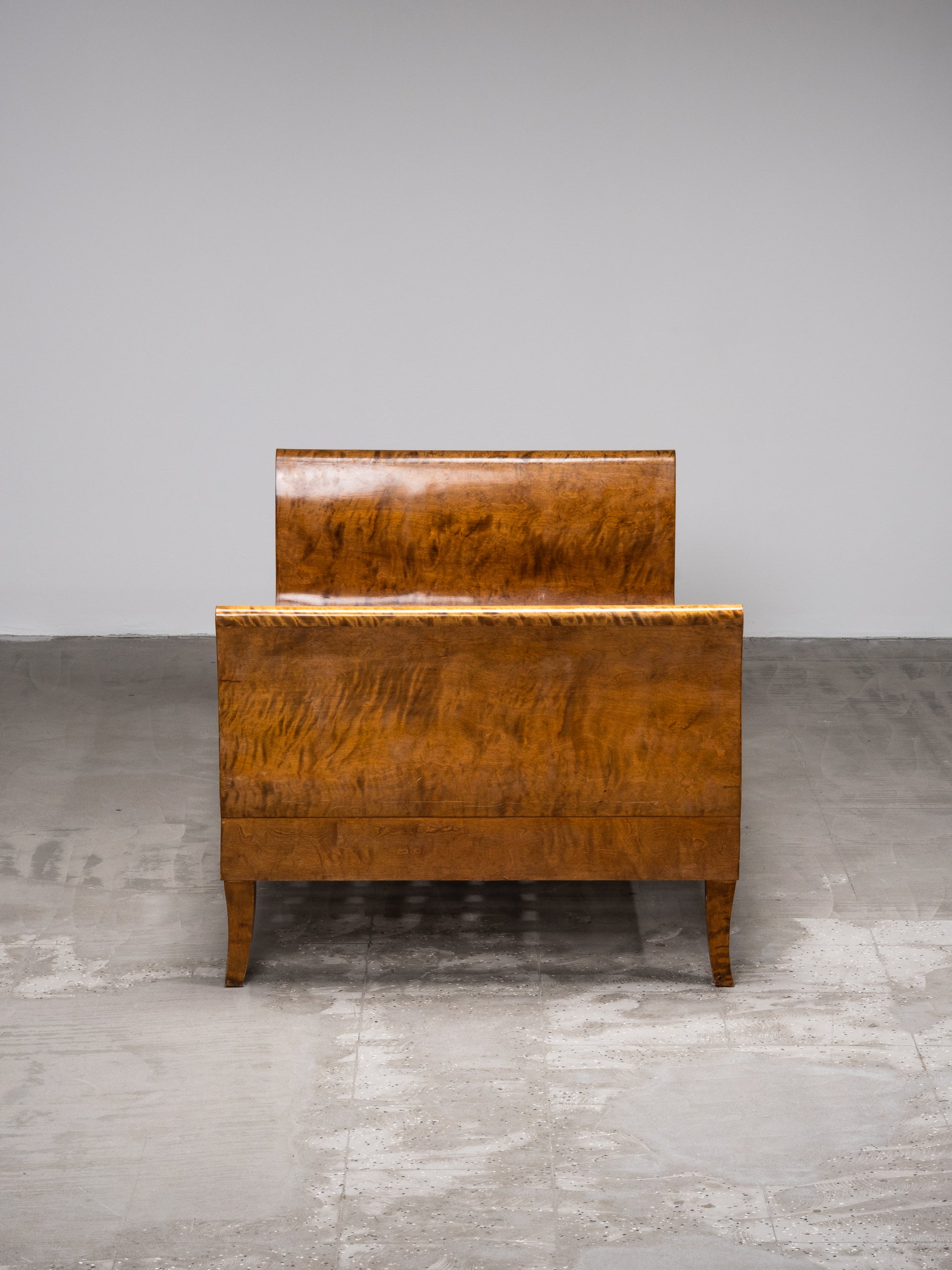 Finnish Art Deco Flame Birch Daybed, 1920s