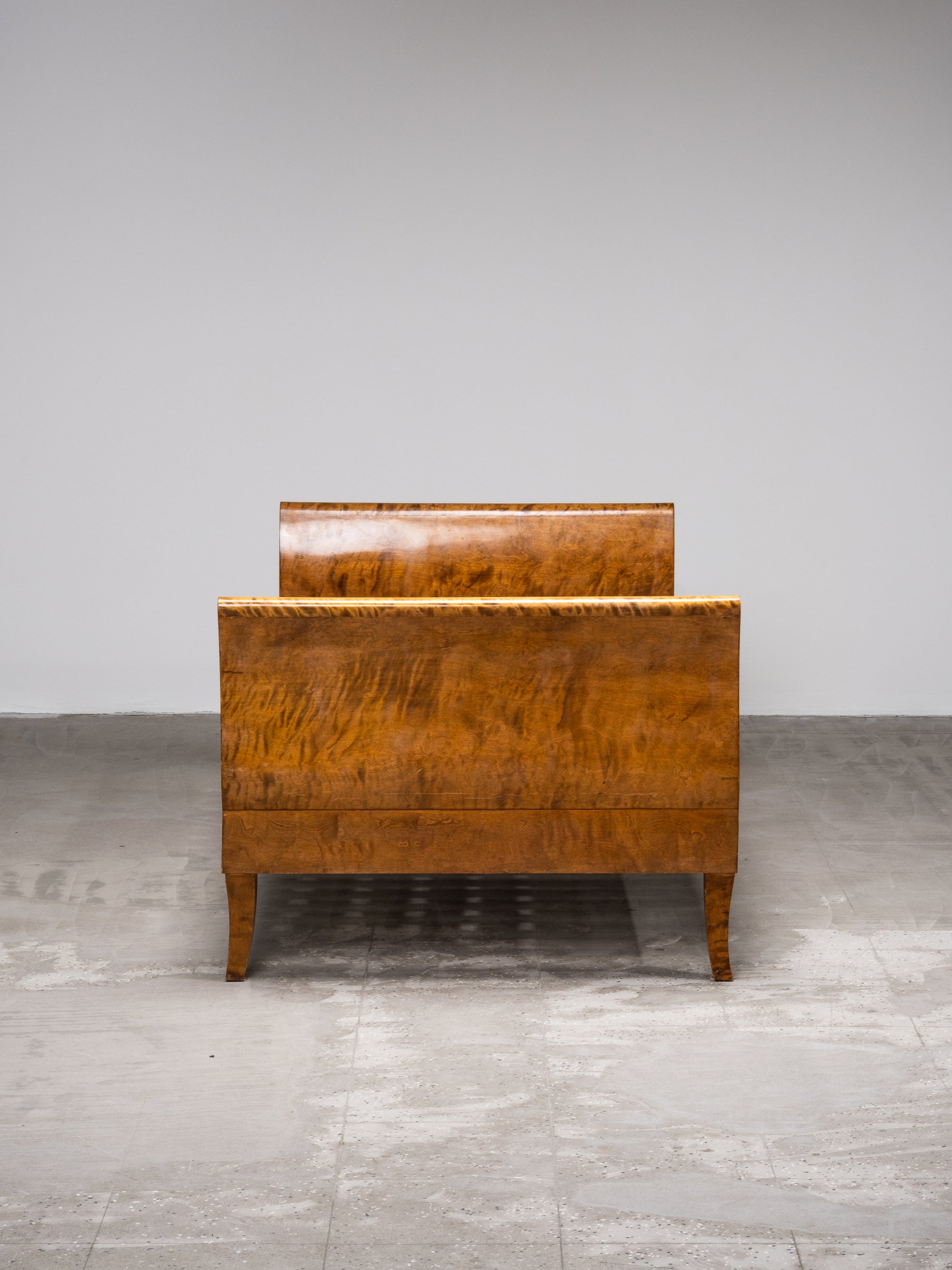 Finnish Art Deco Flame Birch Daybed, 1920s