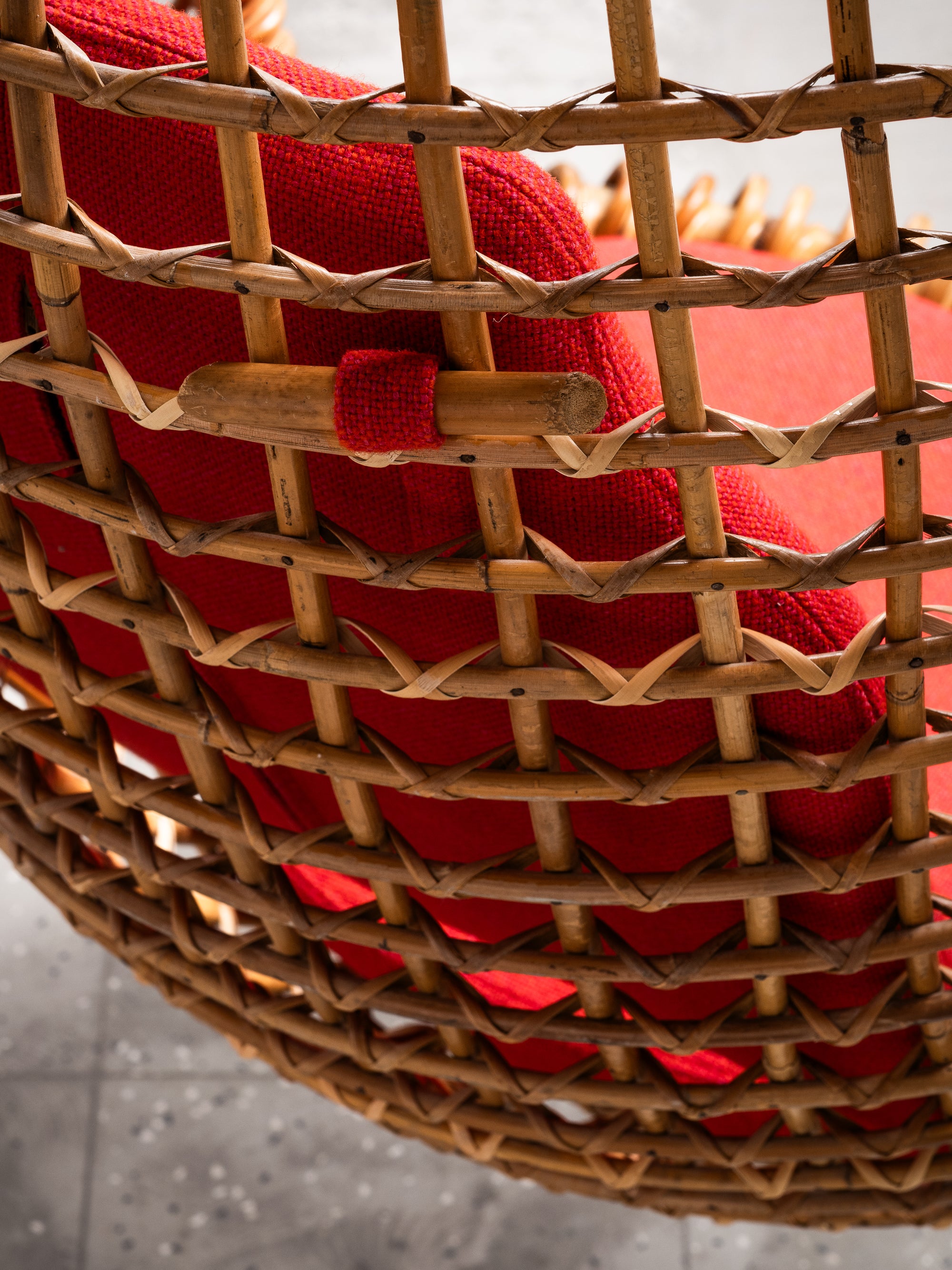 Pendant Rattan Chair ‘Eureka’ by Giovanni Travasa, Bonacina, Italy, 1950s