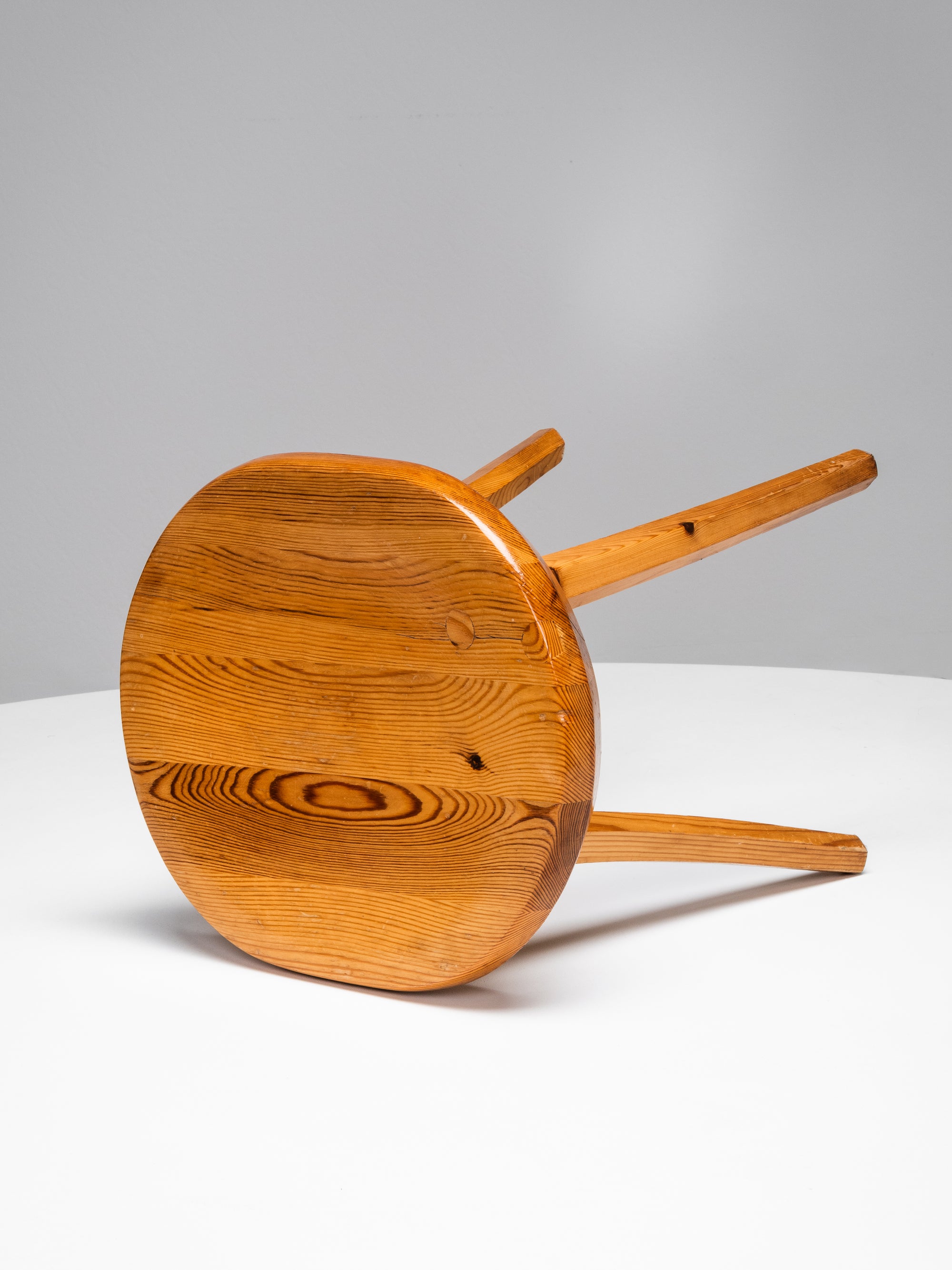 Hand-Crafted “Juuso” Pine Stool by Tervasaaren Puutyötehdas, Finland, 1960s
