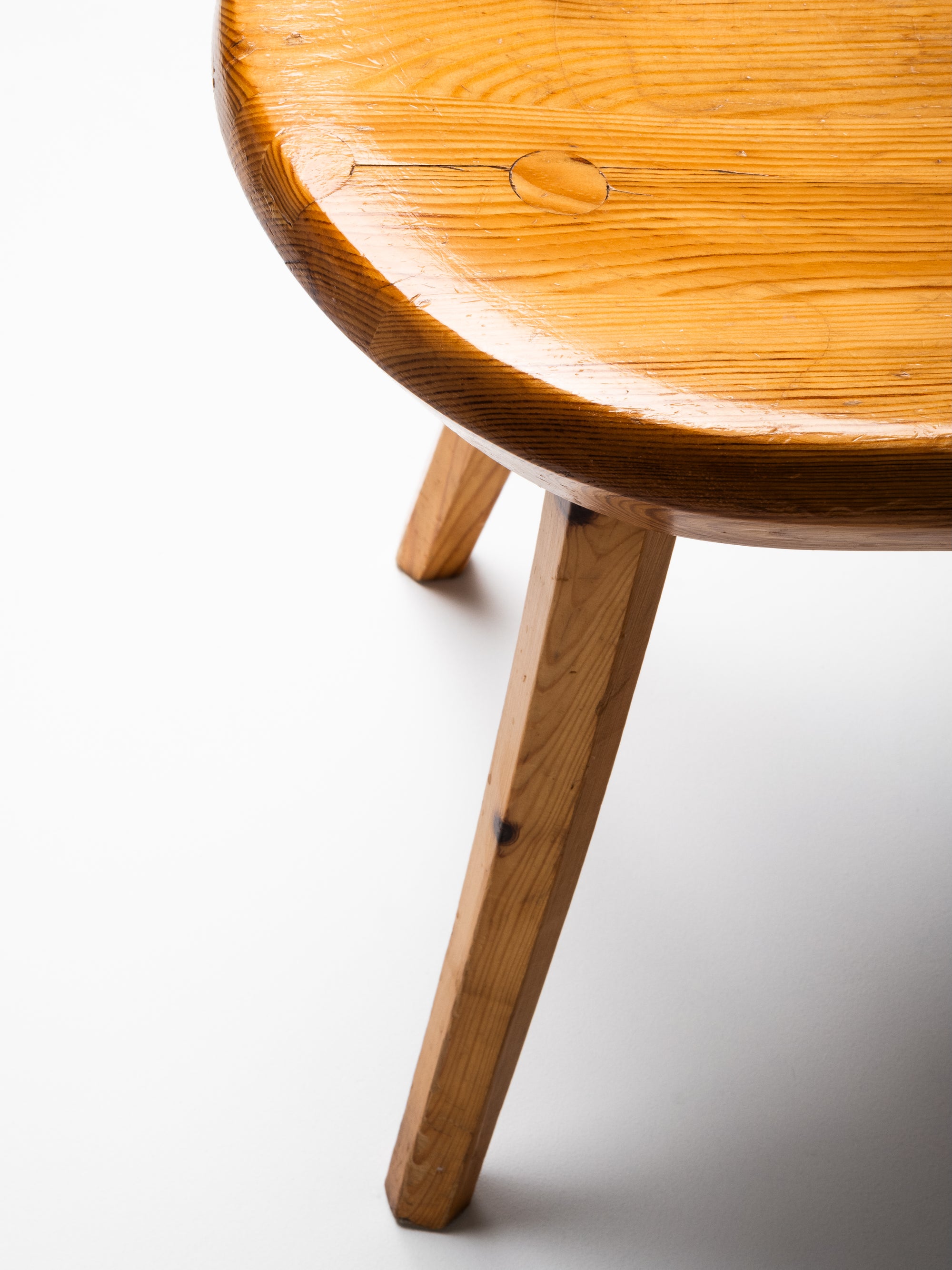 Hand-Crafted “Juuso” Pine Stool by Tervasaaren Puutyötehdas, Finland, 1960s