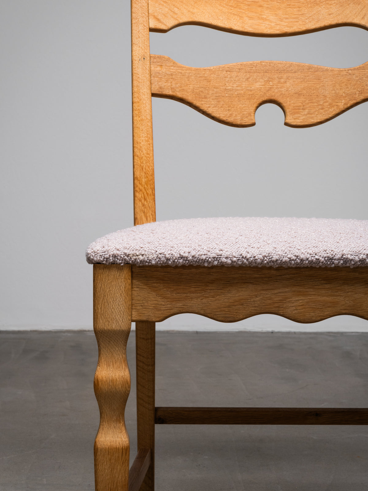 Set of 6 Oak Dining Chairs with Bouclé Upholstery by Henning Kjærnulf, 1960s
