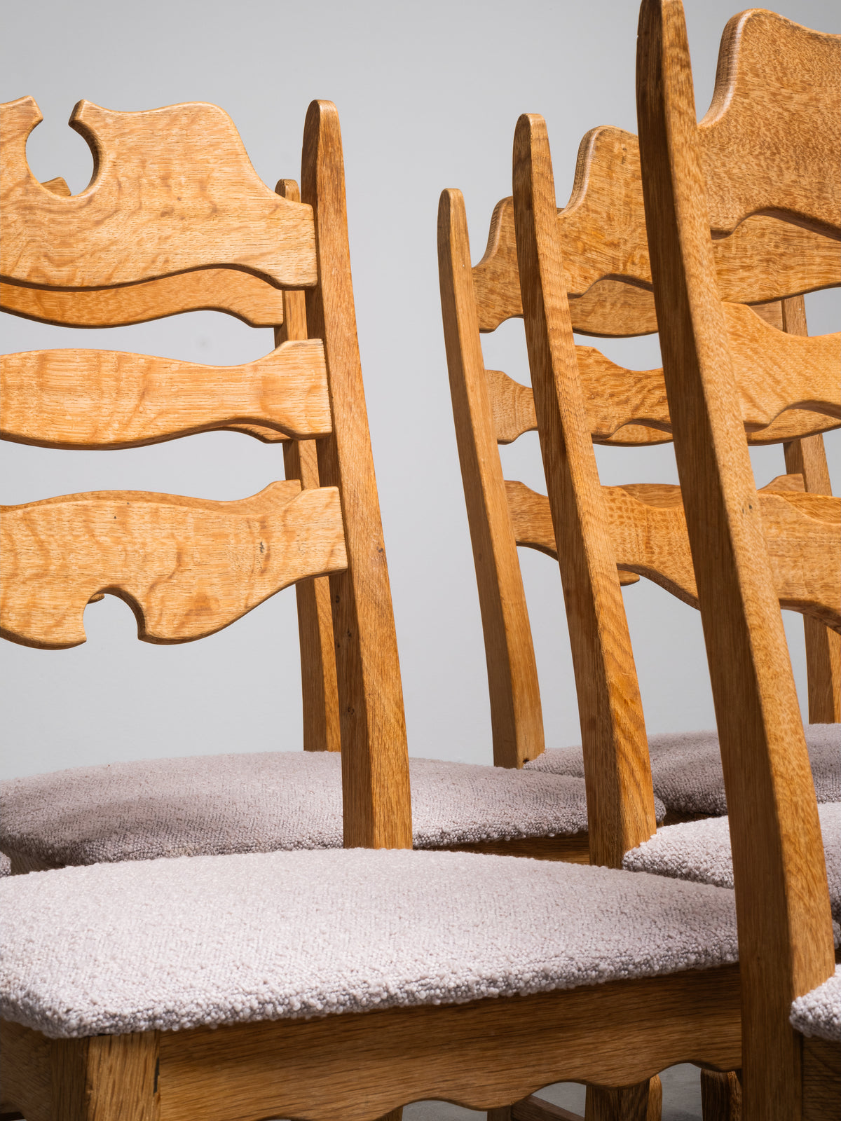 Set of 6 Oak Dining Chairs with Bouclé Upholstery by Henning Kjærnulf, 1960s