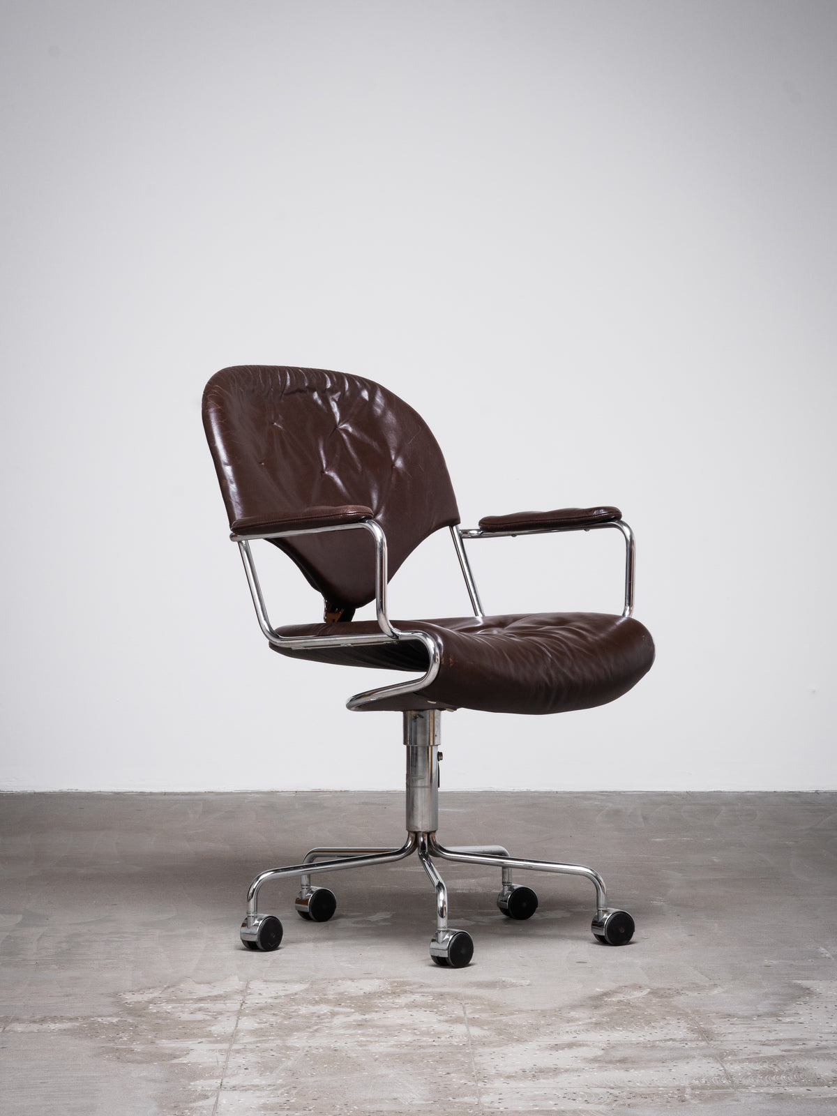 Model ’Sam’ Leather &amp; Chrome Office Chair by Sam Larsson for DUX, Sweden, 1970s