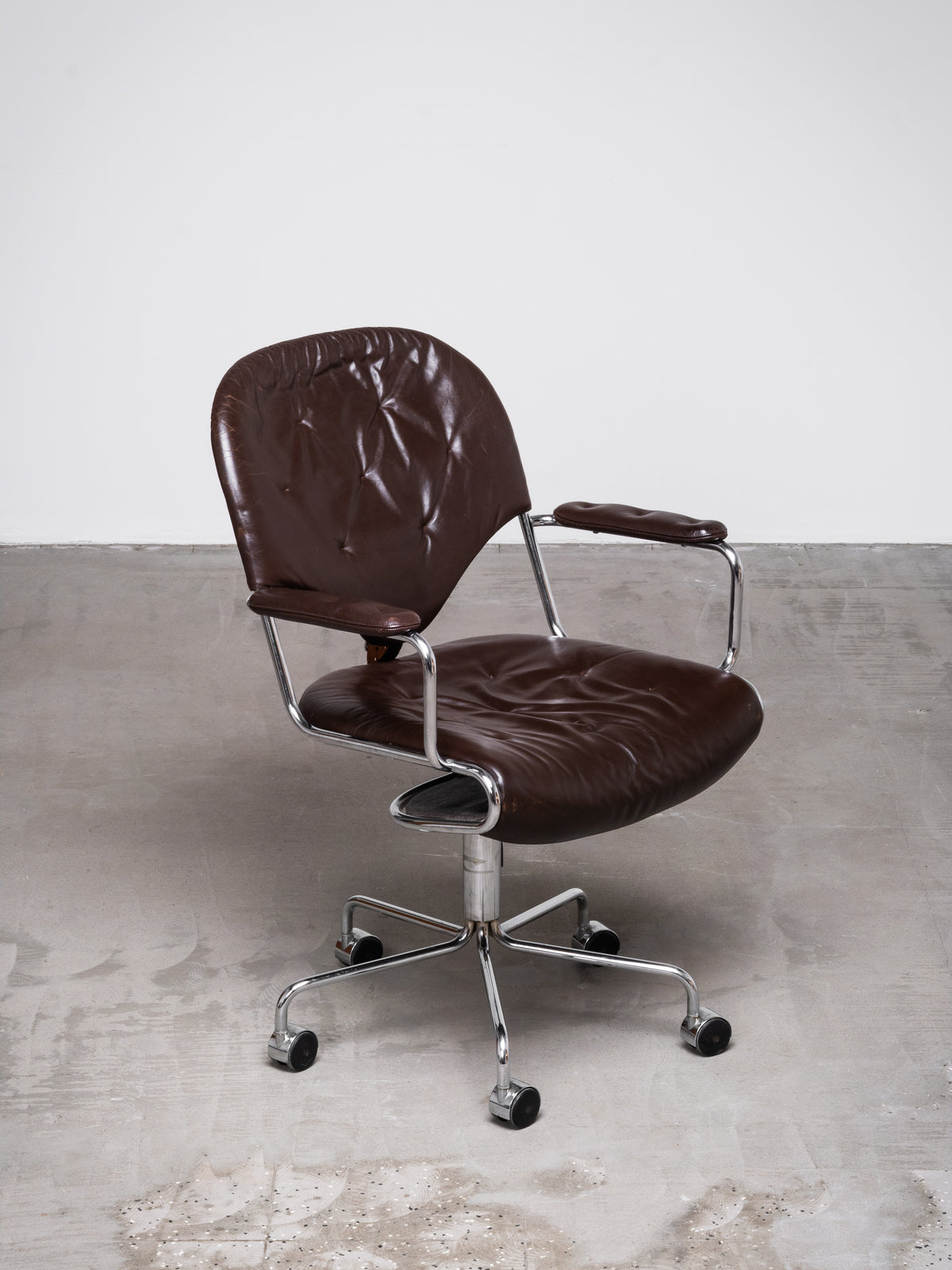 Model ’Sam’ Leather &amp; Chrome Office Chair by Sam Larsson for DUX, Sweden, 1970s