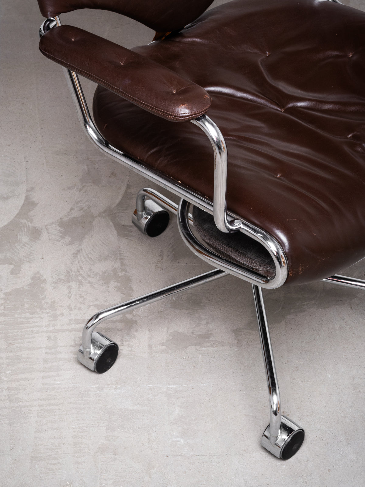 Model ’Sam’ Leather &amp; Chrome Office Chair by Sam Larsson for DUX, Sweden, 1970s