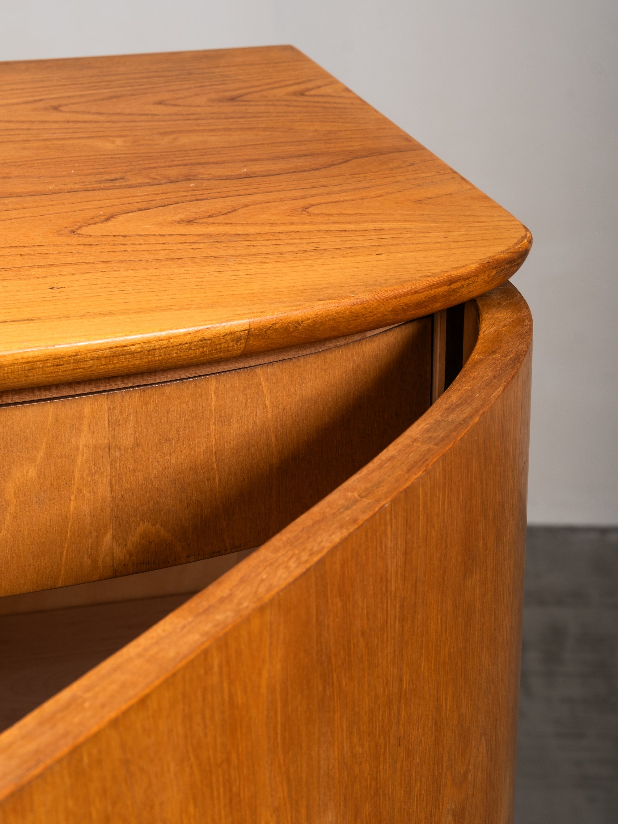 Finnish Curved Chest Cabinet in Elm, 1950s
