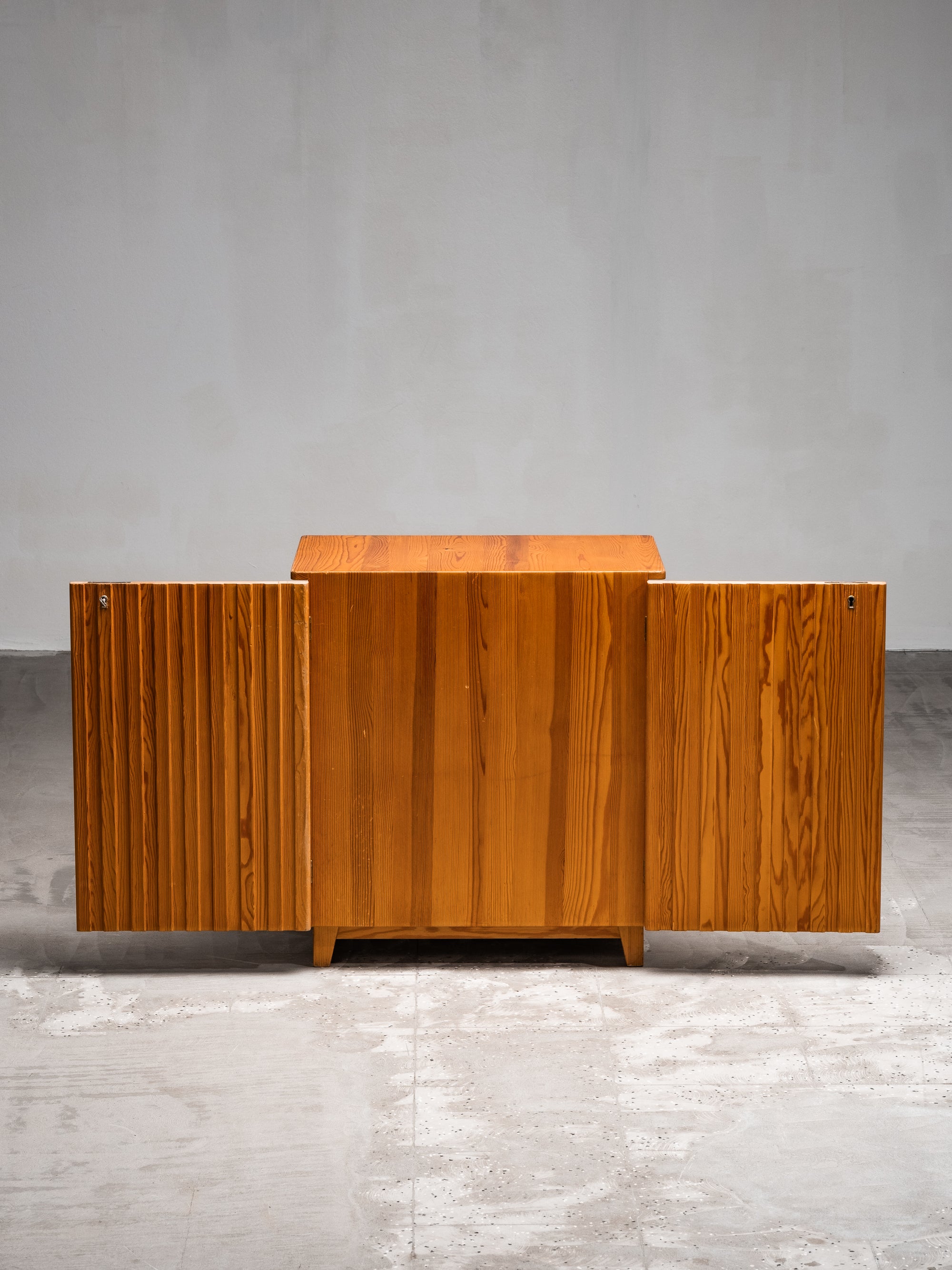 Rare Two-Sided Pine Cabinet by Göran Malmvall for Svensk Fur, Sweden, 1950s