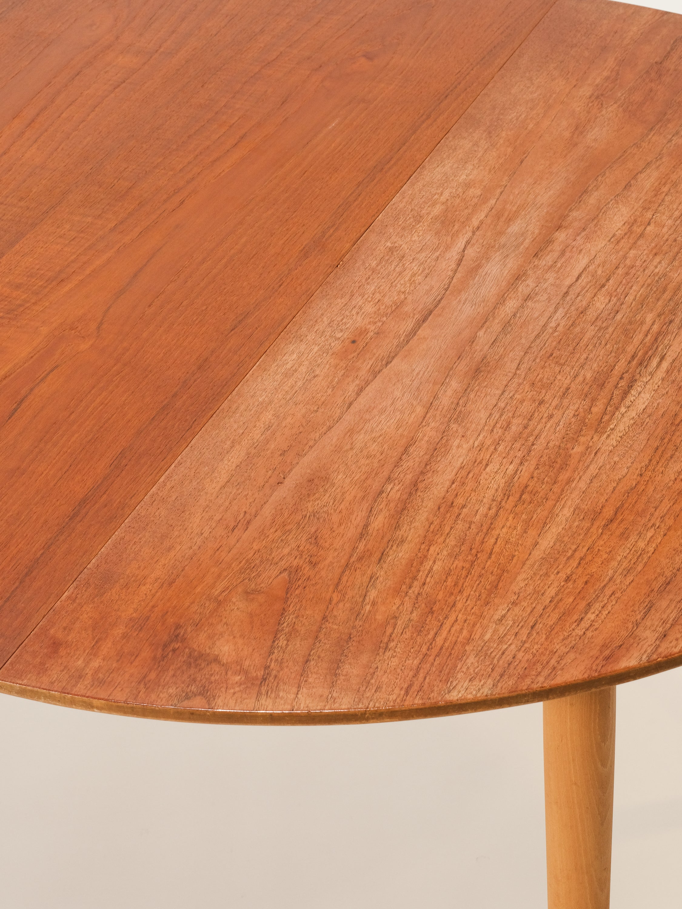 Scandinavian Round Extendable Dining Table, 1960s