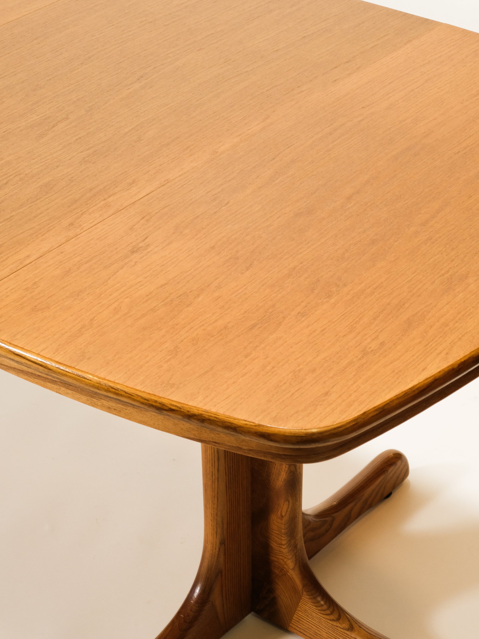 Mid-Century Oak Extendable Dining Table
