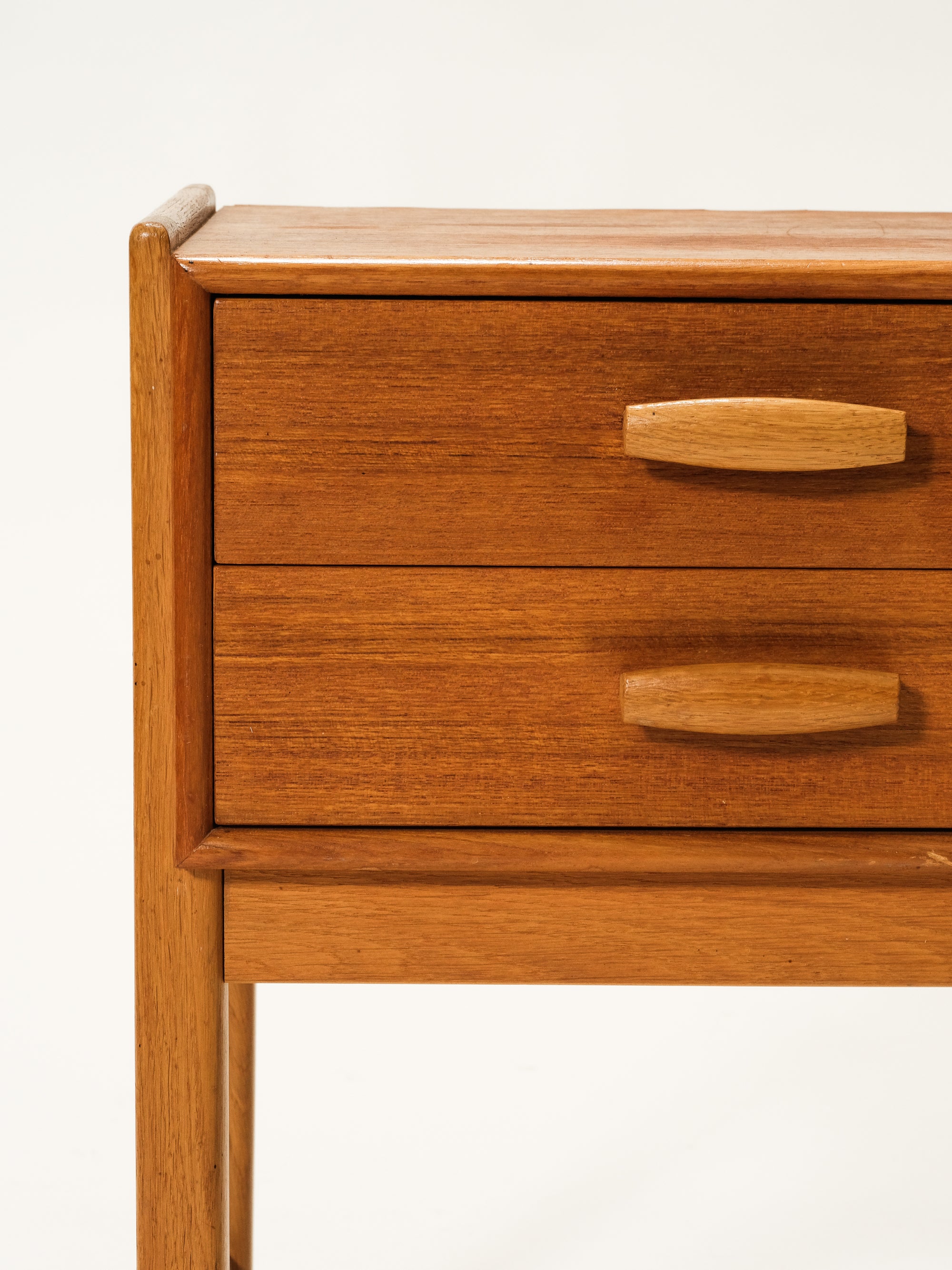 Scandinavian Oak Side Table / Drawer, 1960s
