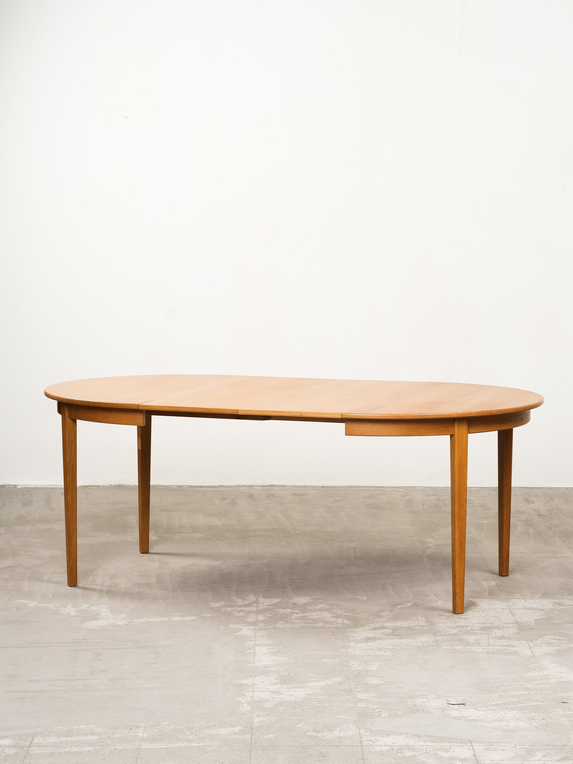 Scandinavian Round Oak Extendable Dining Table, 1960s