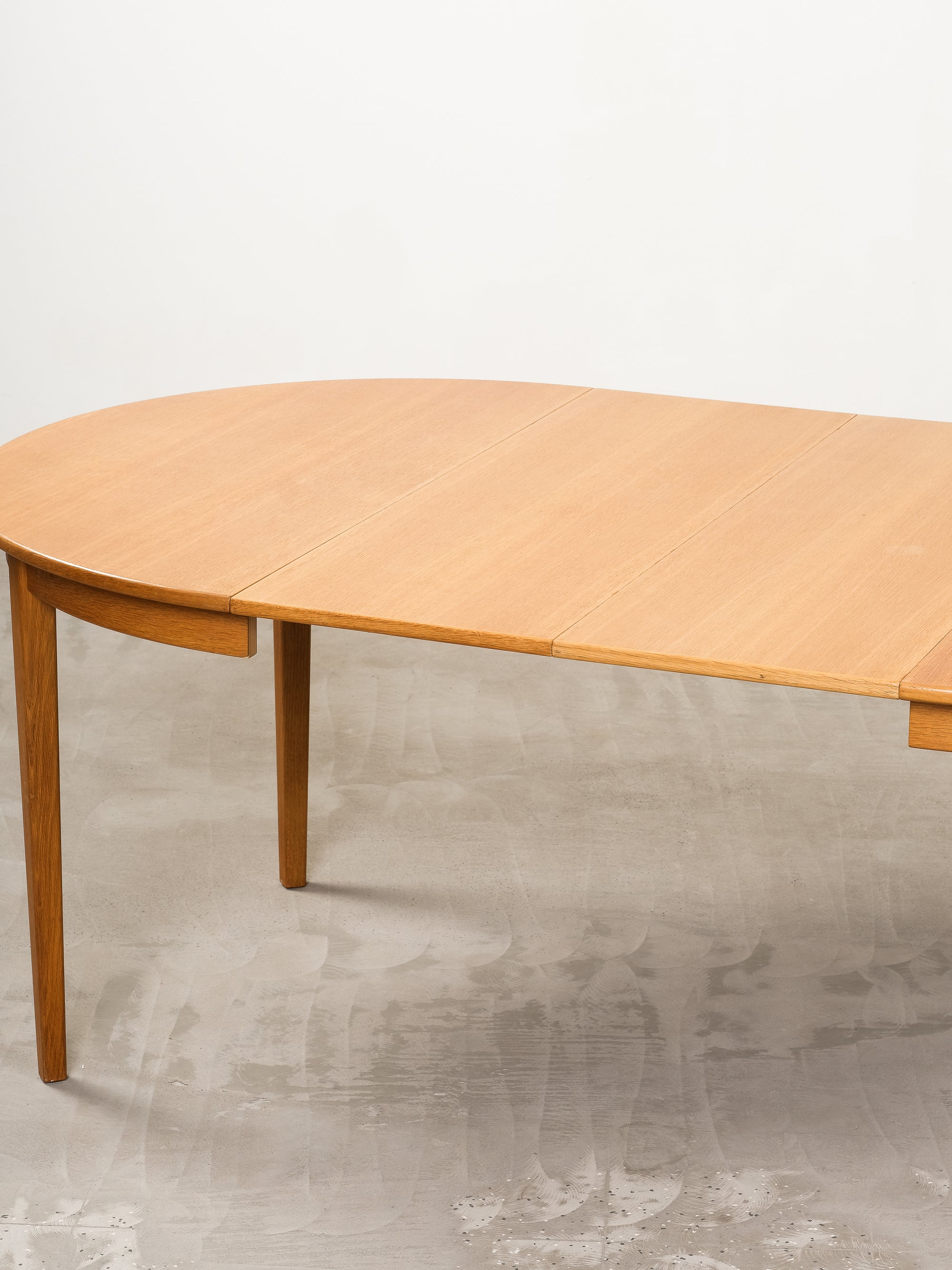 Scandinavian Round Oak Extendable Dining Table, 1960s