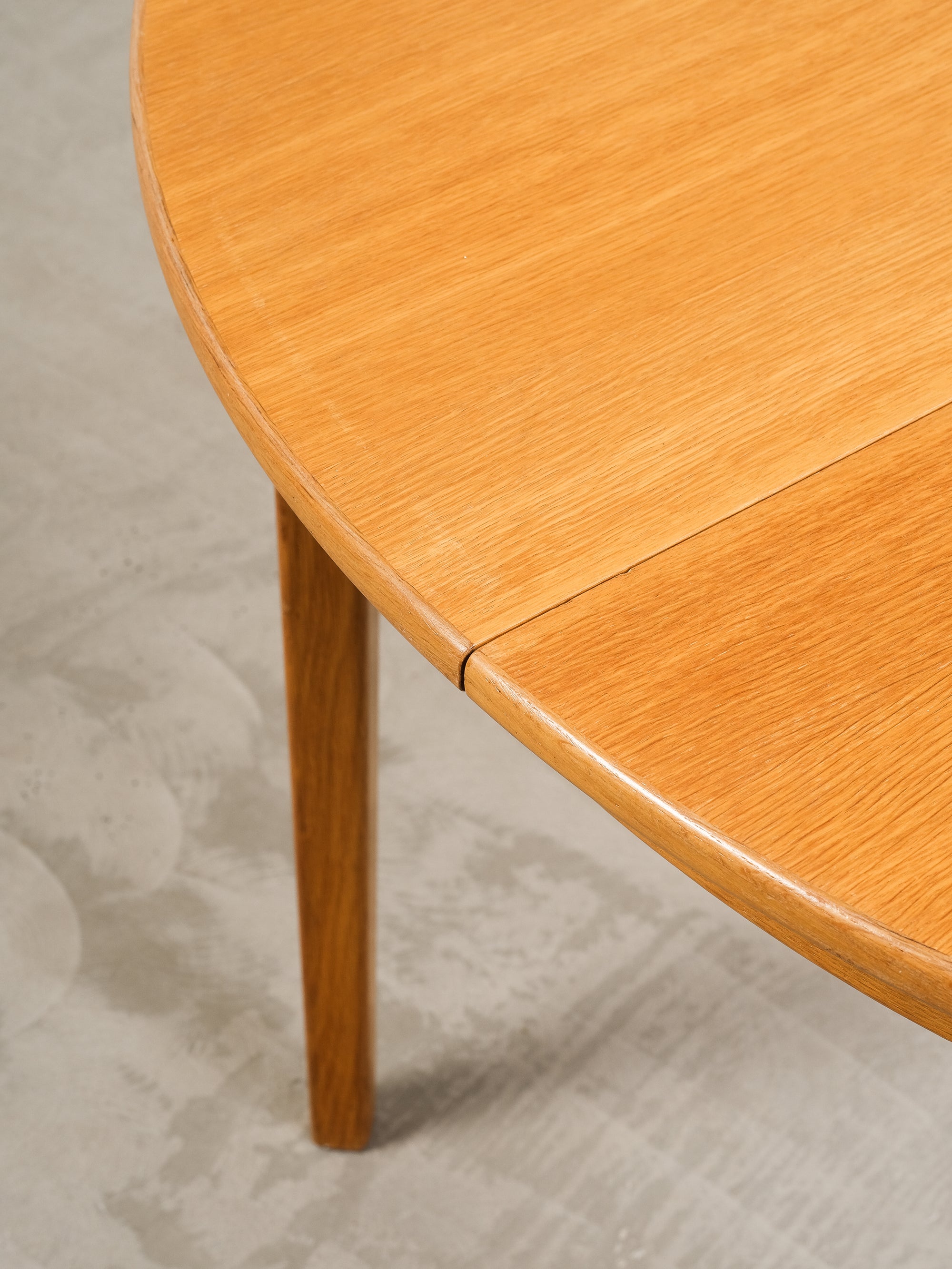 Scandinavian Round Oak Extendable Dining Table, 1960s