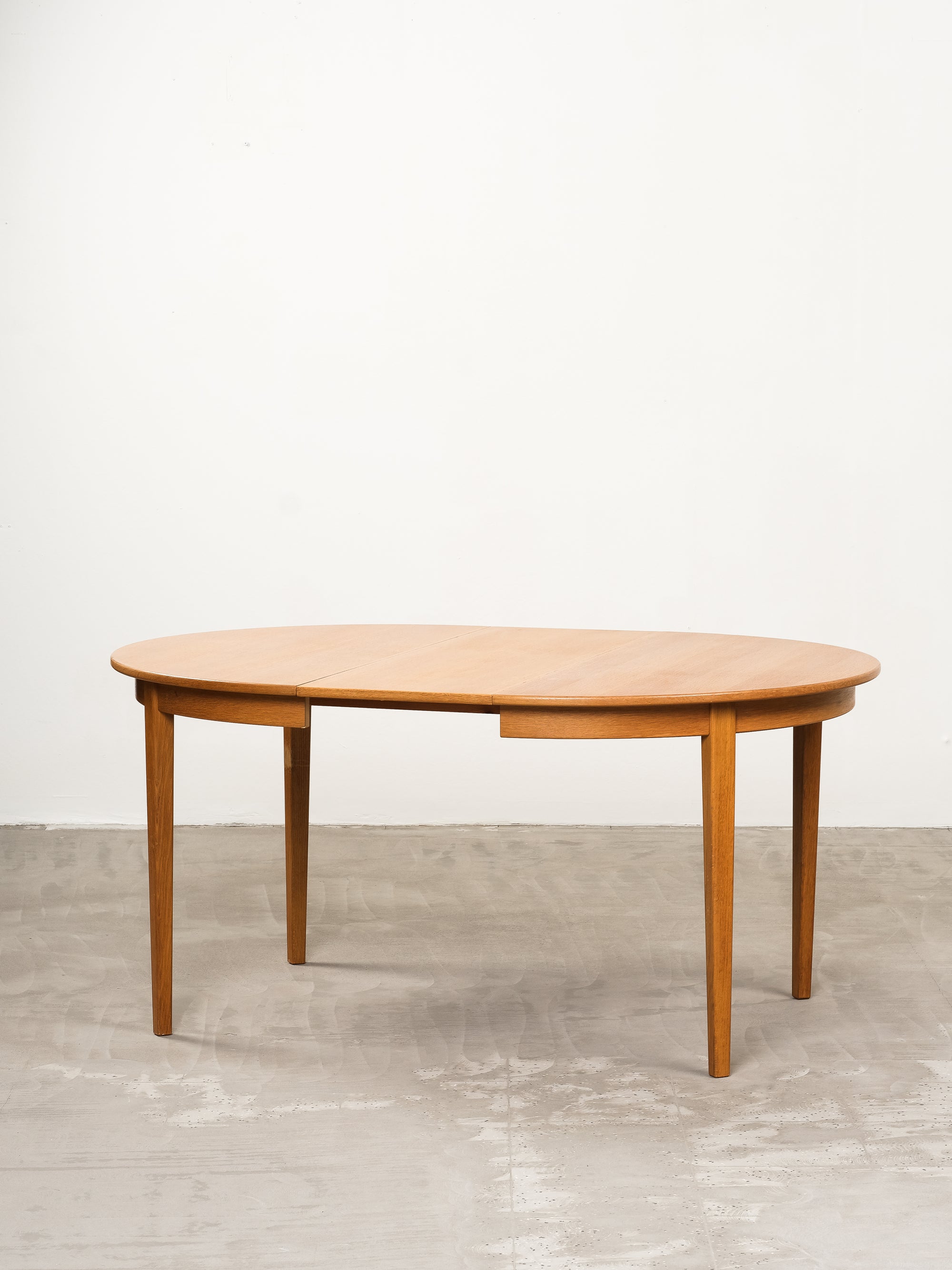 Scandinavian Round Oak Extendable Dining Table, 1960s