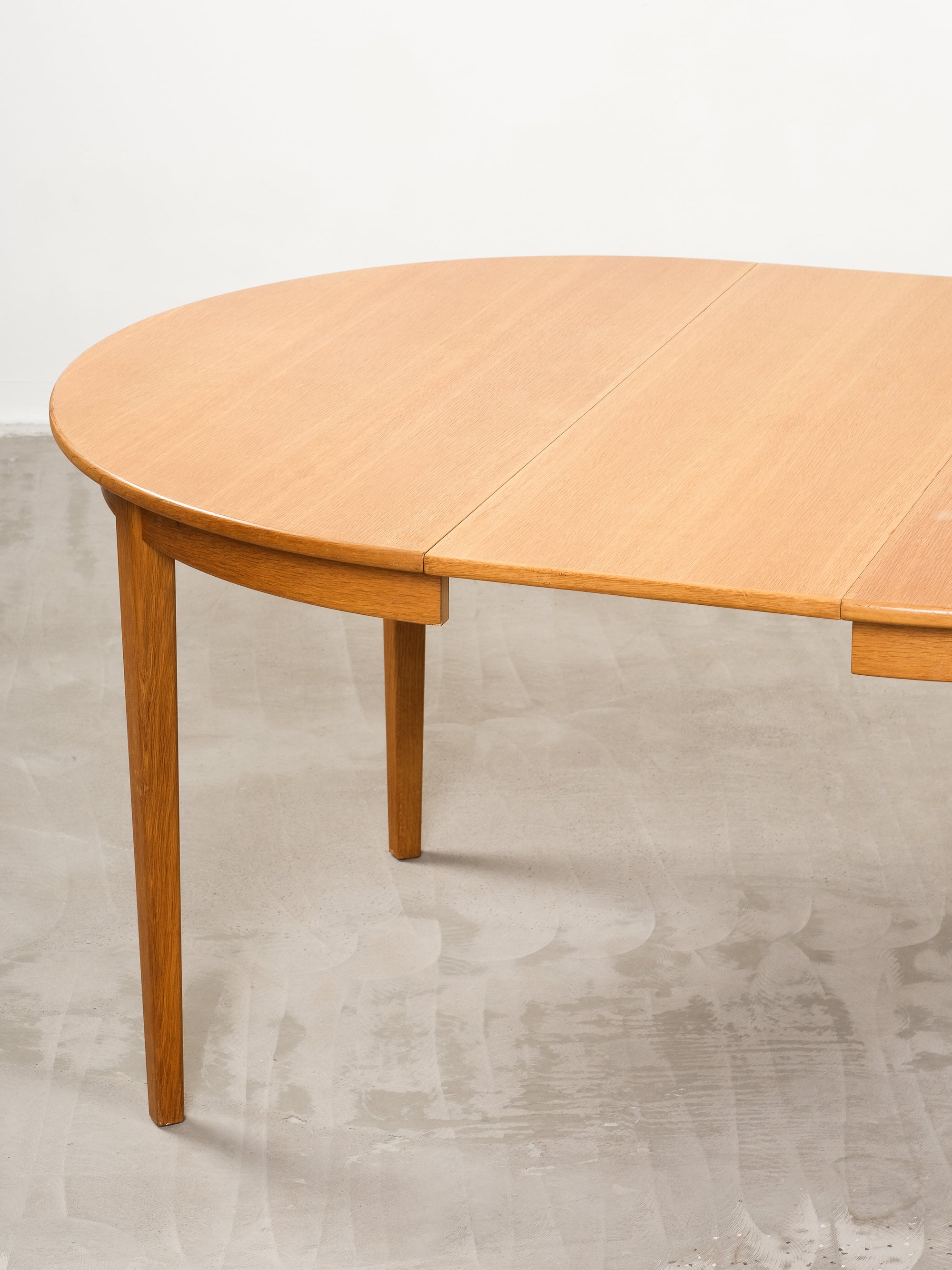 Scandinavian Round Oak Extendable Dining Table, 1960s