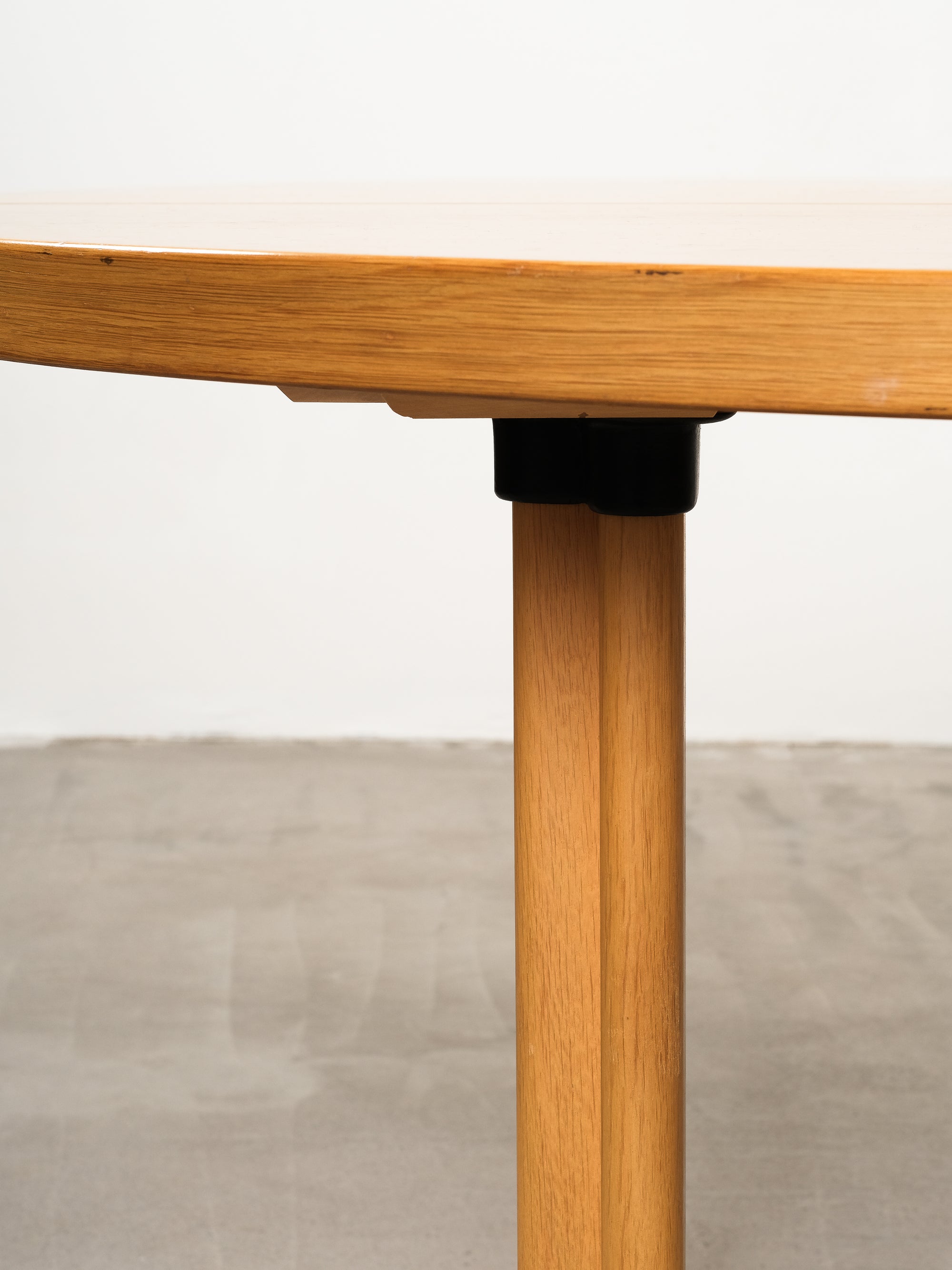 Model H93 Extendable Dining Table by Alvar Aalto for Artek, 1960s/70s