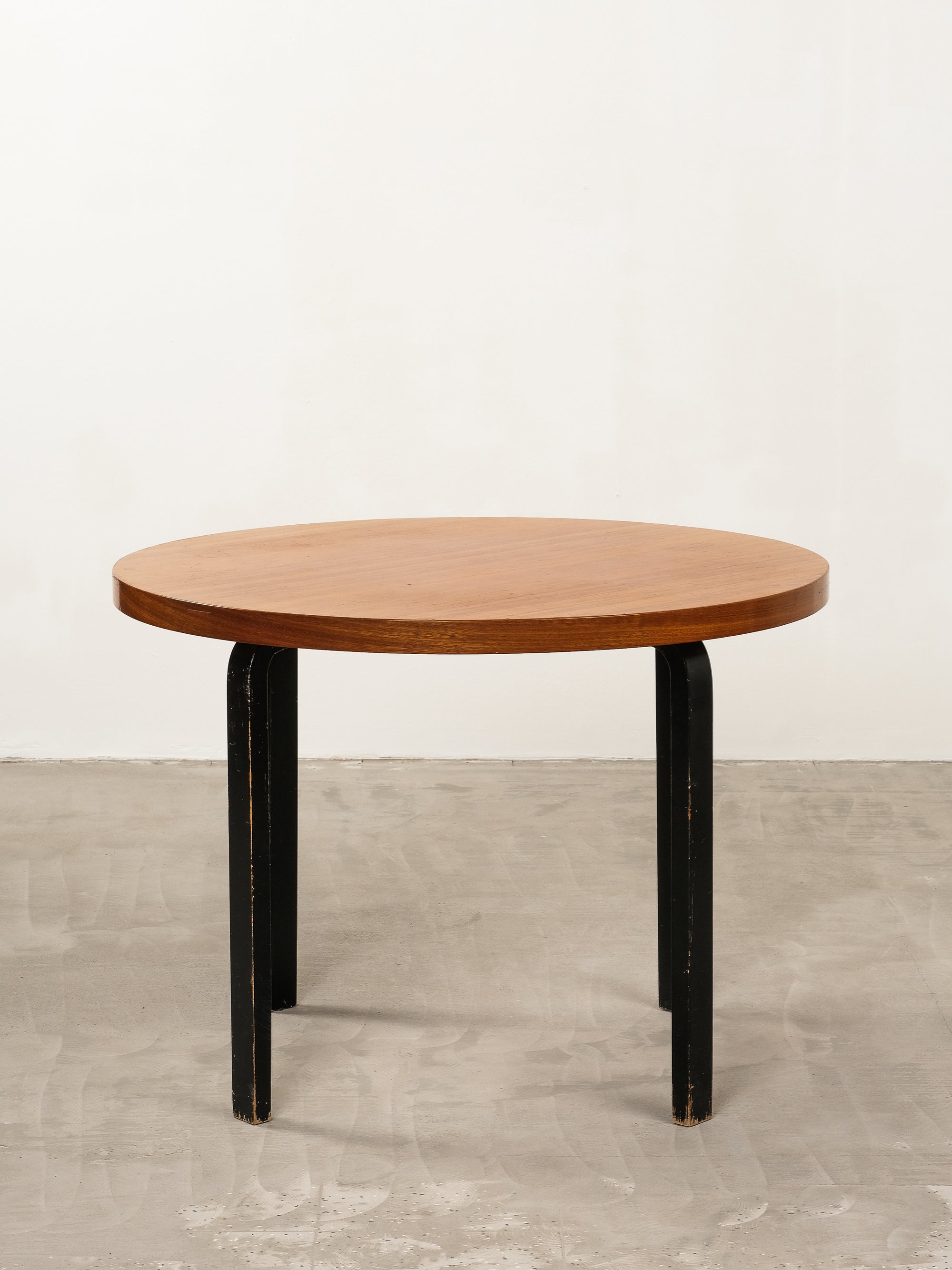 Mahogany Model 90 A Round Dining Table by Alvar Aalto for Artek, 1950s