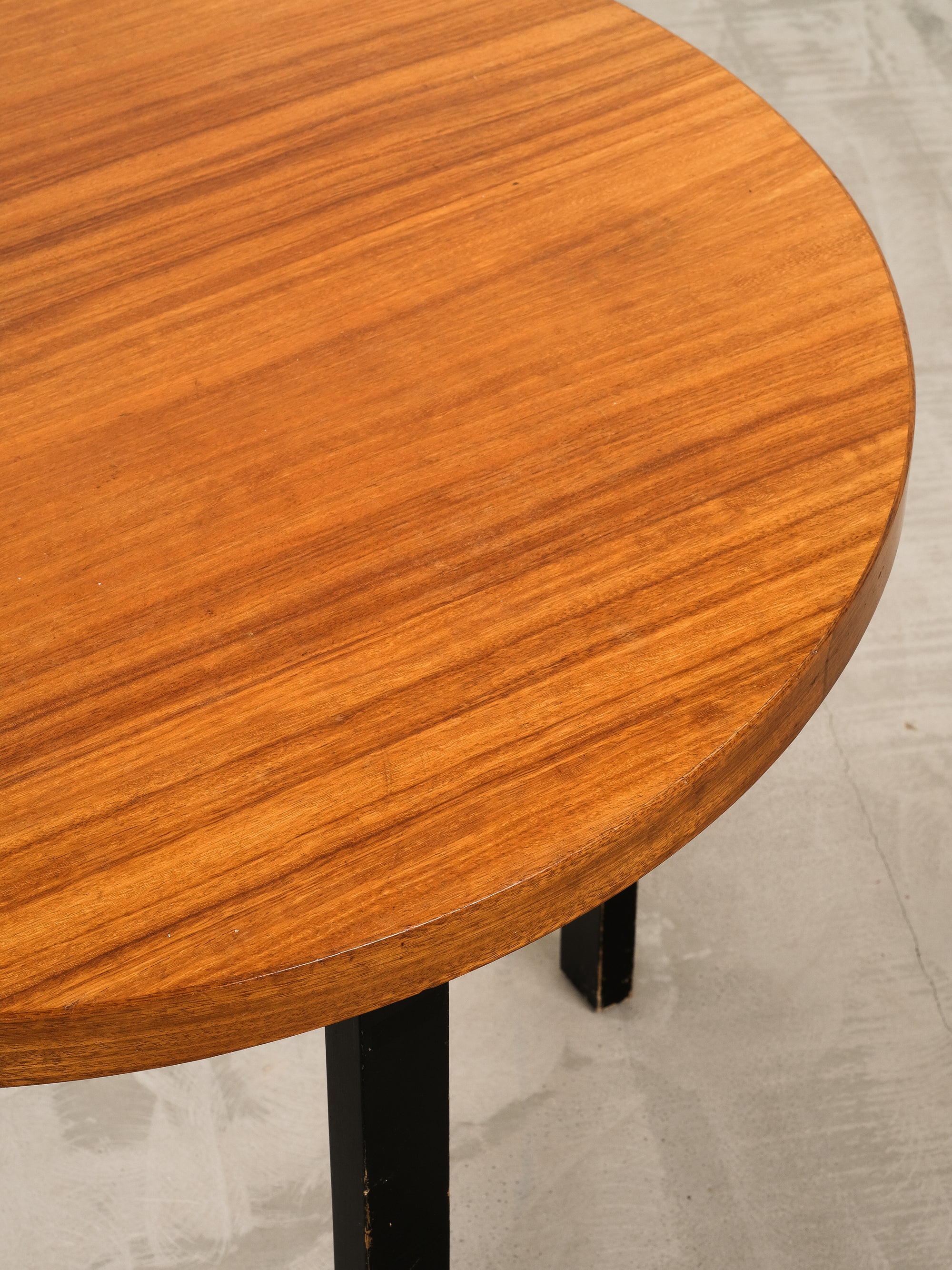 Mahogany Model 90 A Round Dining Table by Alvar Aalto for Artek, 1950s