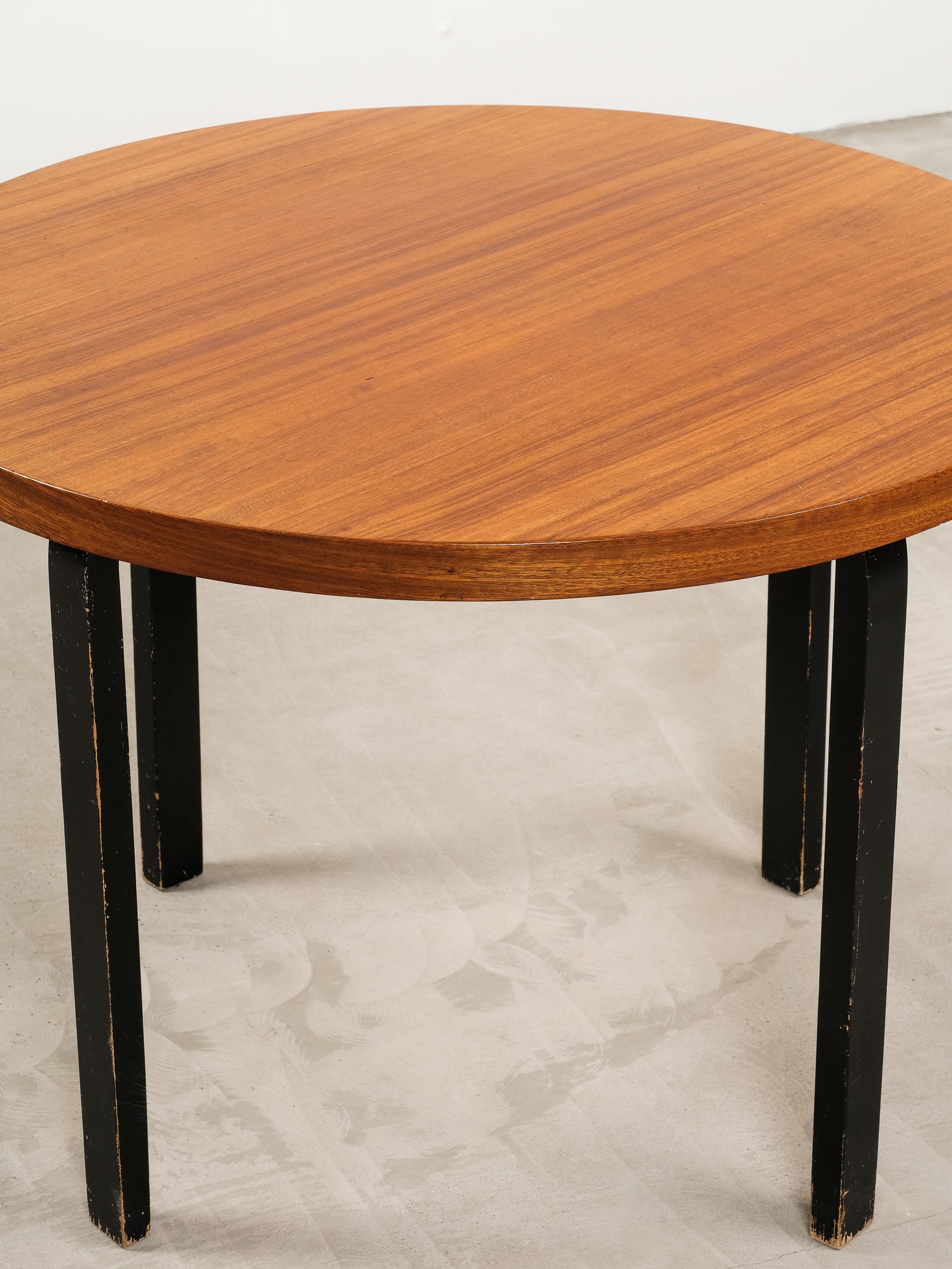 Mahogany Model 90 A Round Dining Table by Alvar Aalto for Artek, 1950s