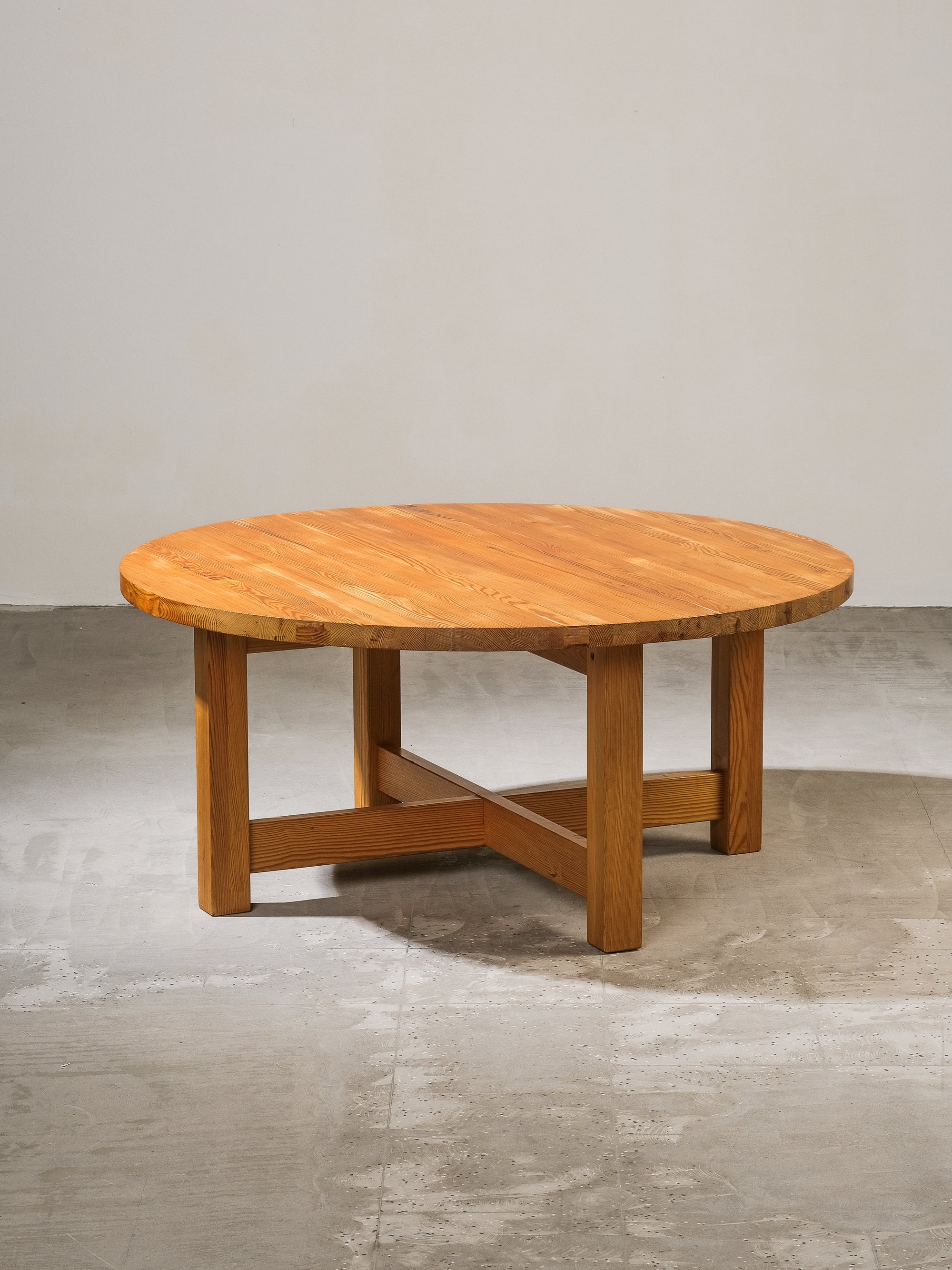 Swedish Round Solid Pine Coffee Table, 1970s