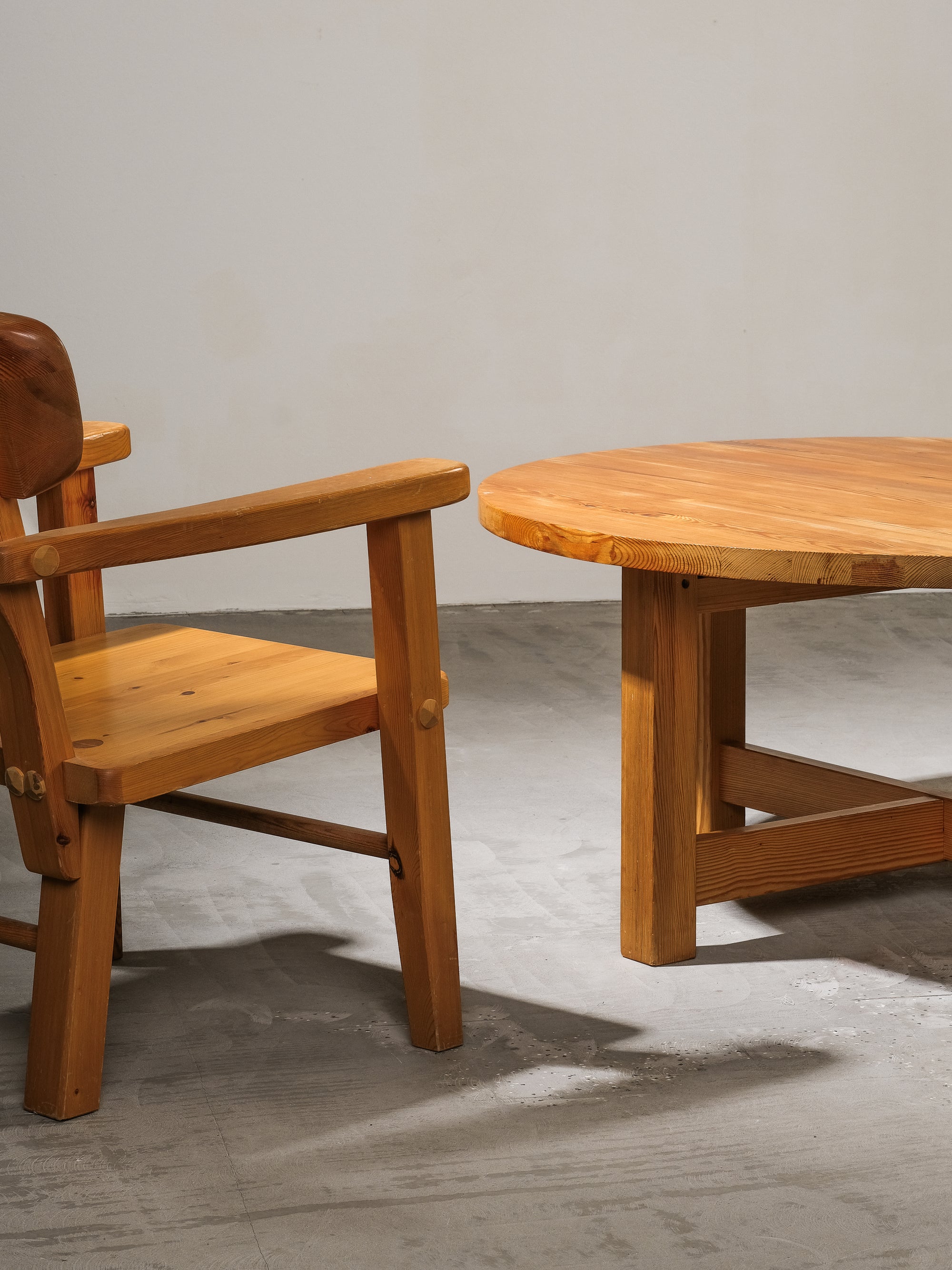 Swedish Round Solid Pine Coffee Table, 1970s