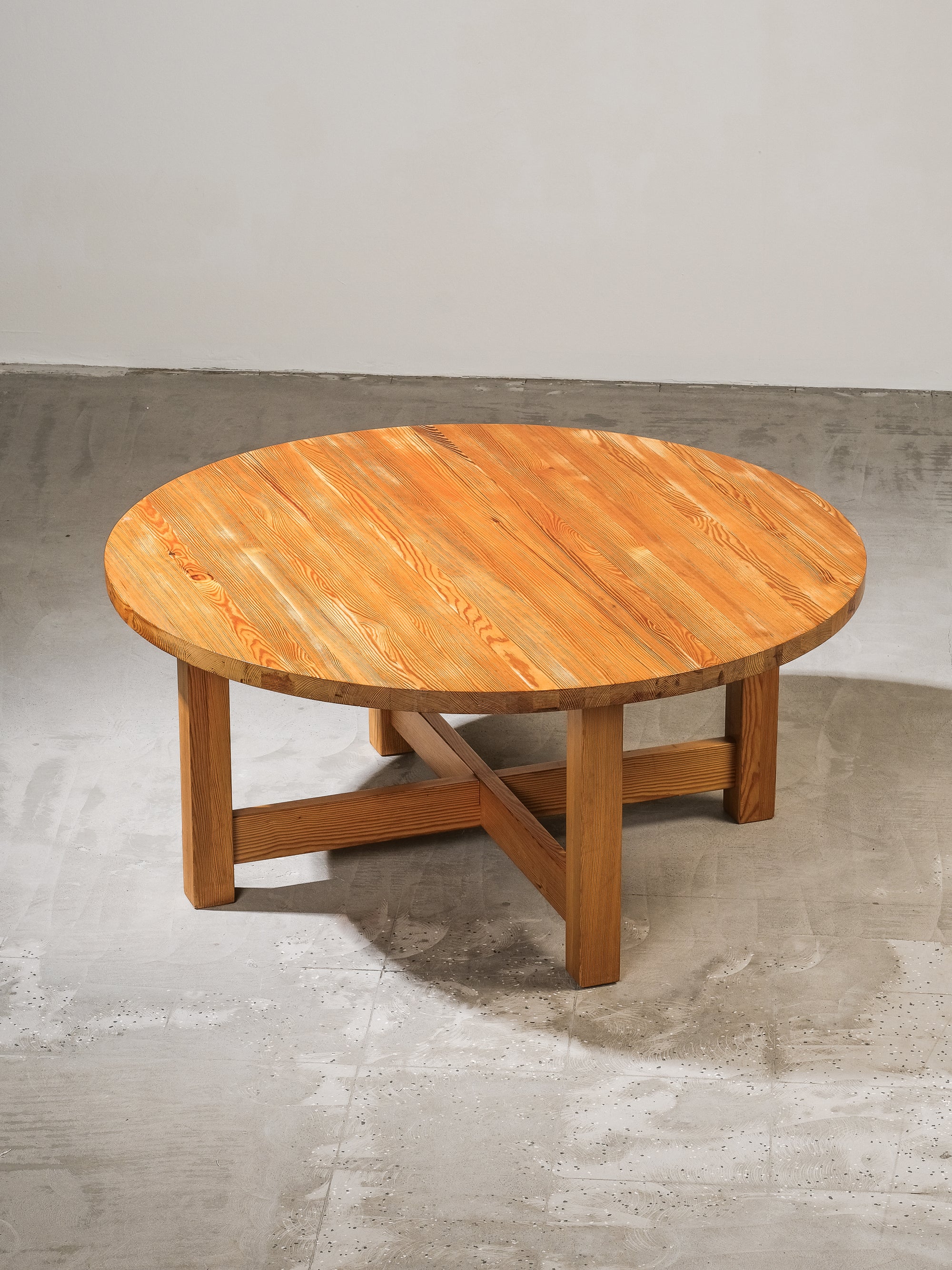 Swedish Round Solid Pine Coffee Table, 1970s